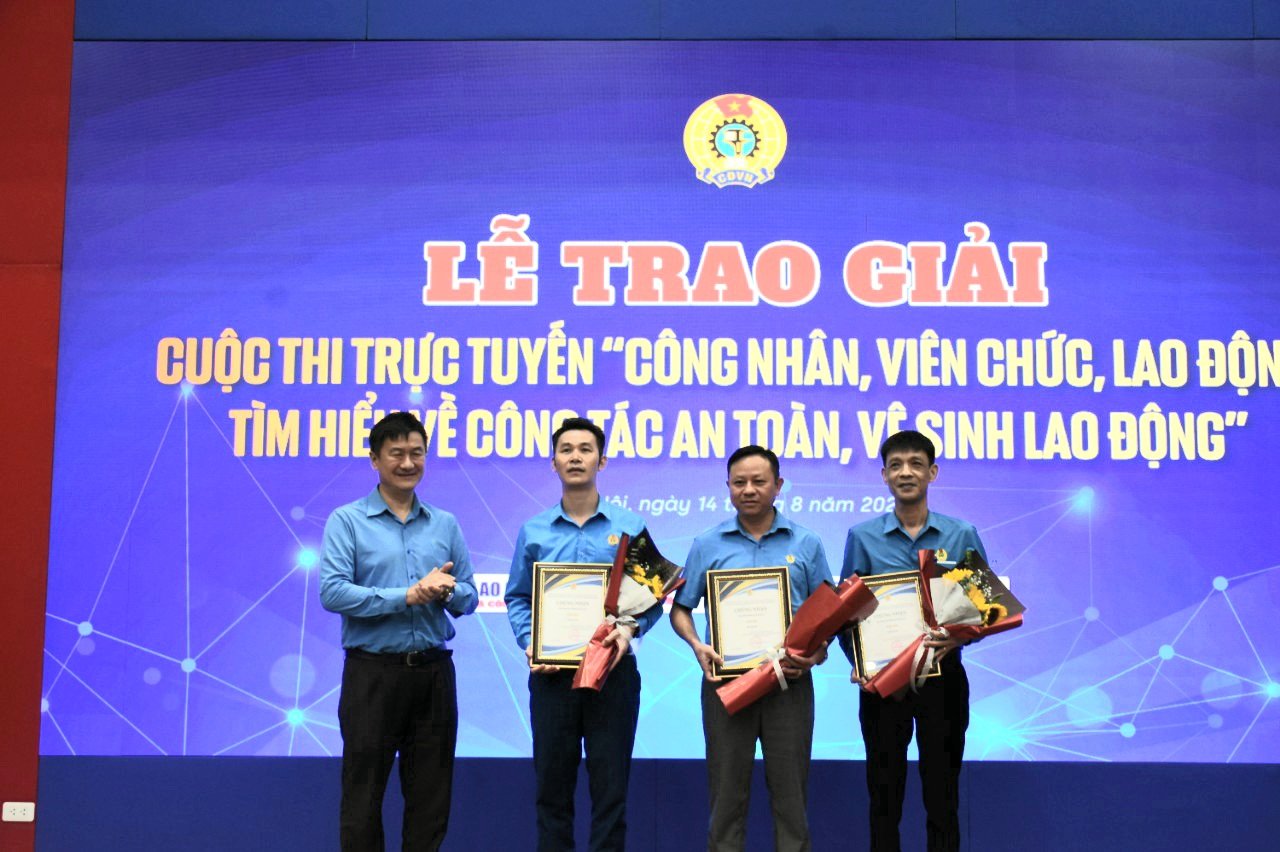 Trao giải cuộc thi trực tuyến t&igrave;m hiểu về c&ocirc;ng t&aacute;c An to&agrave;n vệ sinh lao động- Ảnh 3.