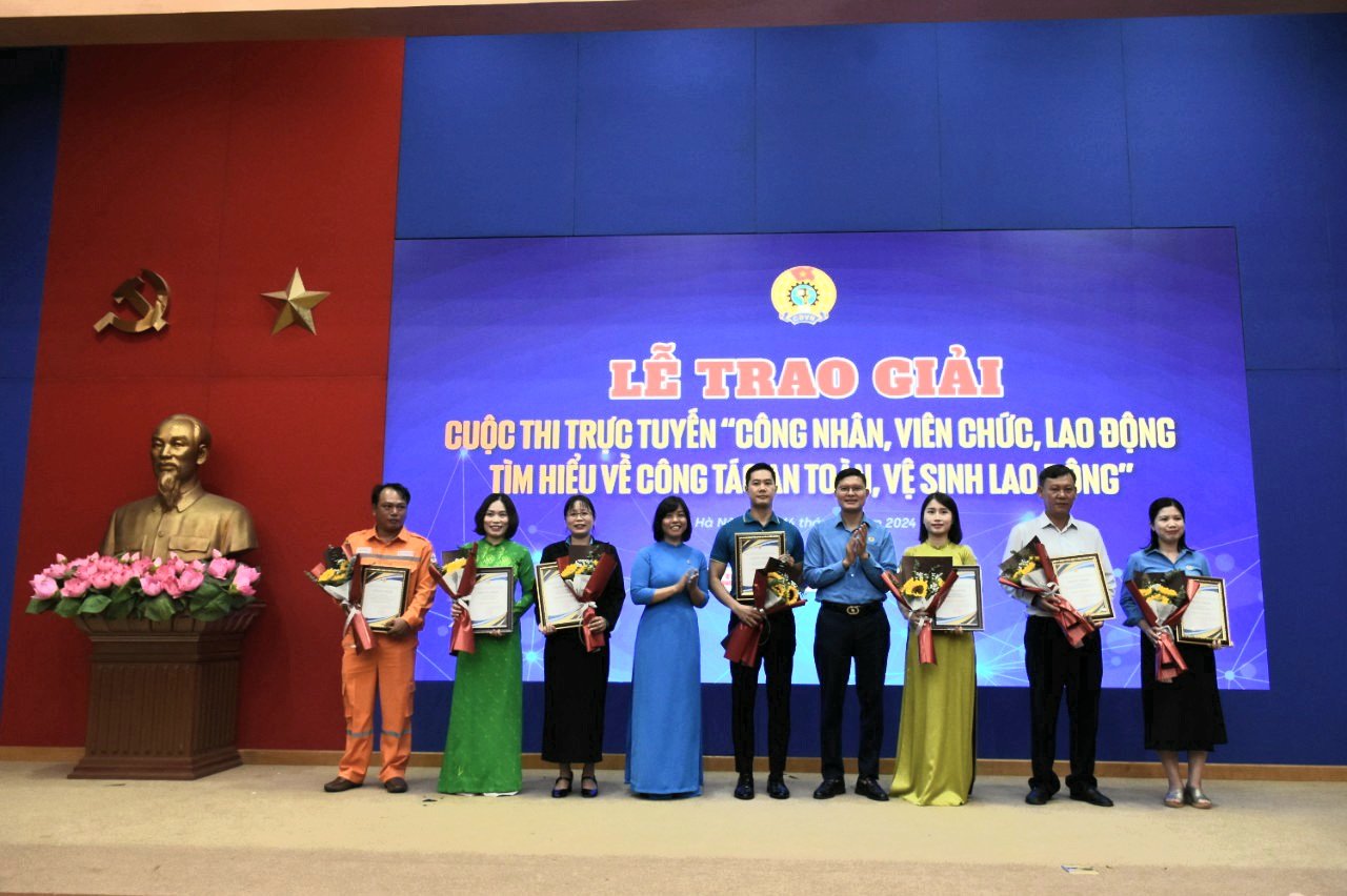 Trao giải cuộc thi trực tuyến t&igrave;m hiểu về c&ocirc;ng t&aacute;c An to&agrave;n vệ sinh lao động- Ảnh 4.