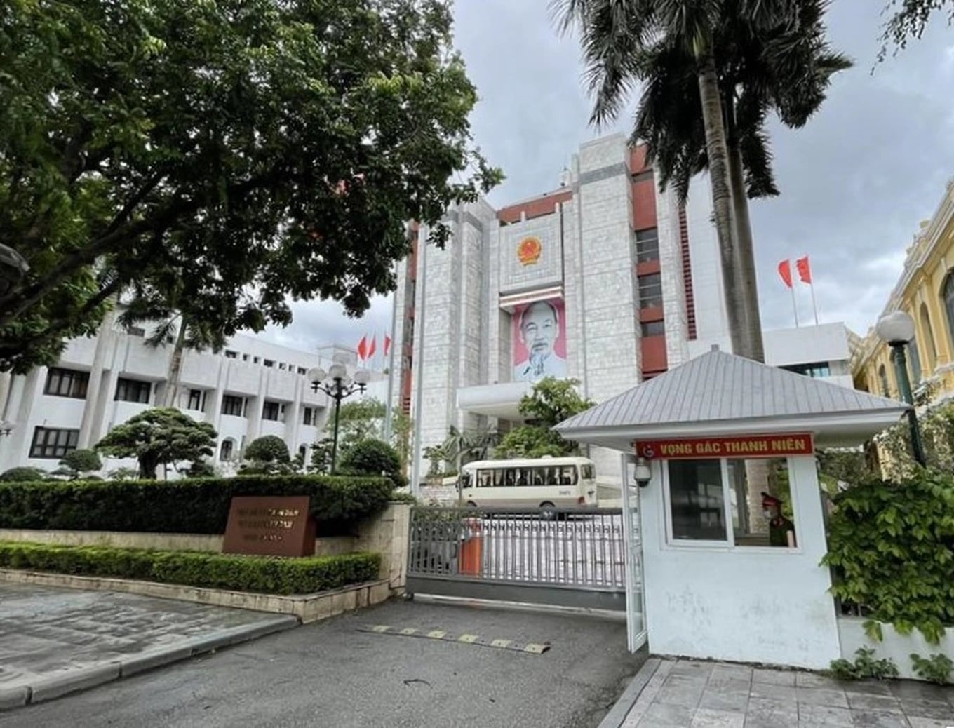&Ocirc;ng Trần Sỹ Thanh: Xử l&yacute; nghi&ecirc;m việc lợi dụng lu&acirc;n chuyển c&aacute;n bộ để vụ lợi- Ảnh 1.