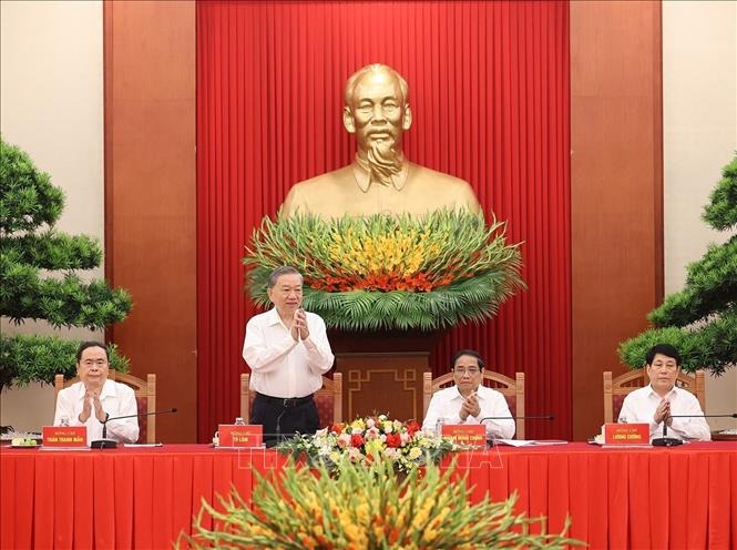 Tổng B&iacute; thư, Chủ tịch nước T&ocirc; L&acirc;m chủ tr&igrave; Hội nghị gặp mặt l&atilde;nh đạo, nguy&ecirc;n l&atilde;nh đạo Đảng, Nh&agrave; nước- Ảnh 3.