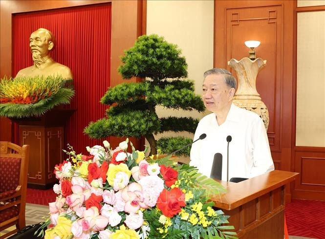Tổng B&iacute; thư, Chủ tịch nước T&ocirc; L&acirc;m chủ tr&igrave; Hội nghị gặp mặt l&atilde;nh đạo, nguy&ecirc;n l&atilde;nh đạo Đảng, Nh&agrave; nước- Ảnh 4.