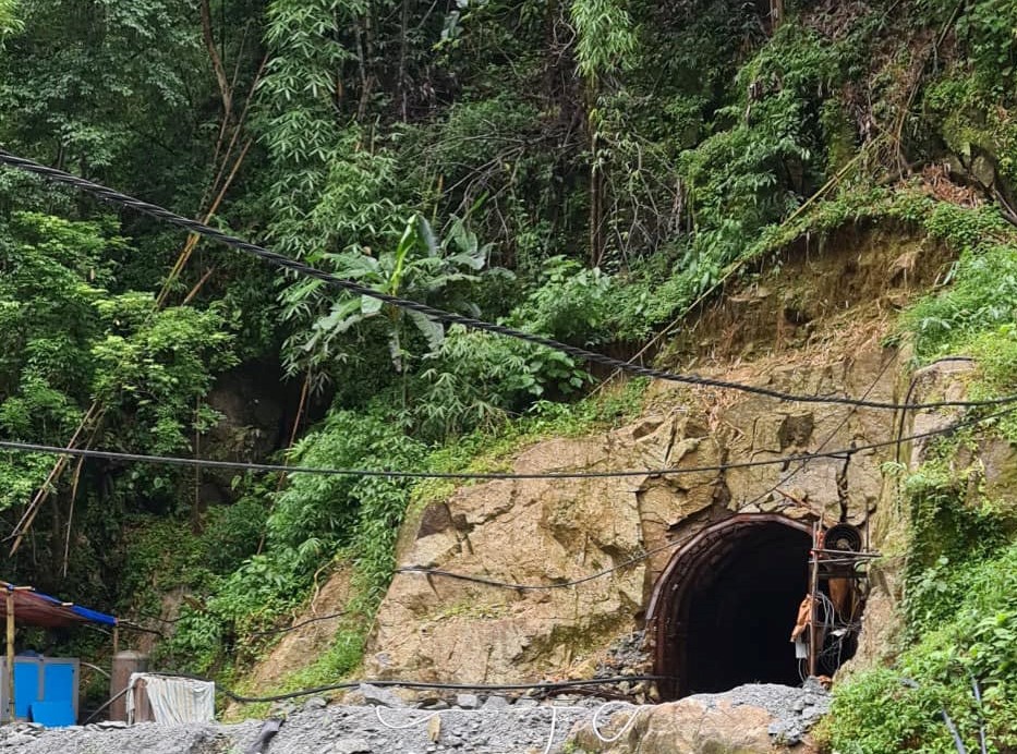 Vụ m&igrave;n nổ 2 người thương vong: Ph&oacute; gi&aacute;m đốc chỉ đạo x&oacute;a dấu vết hiện trường- Ảnh 2.