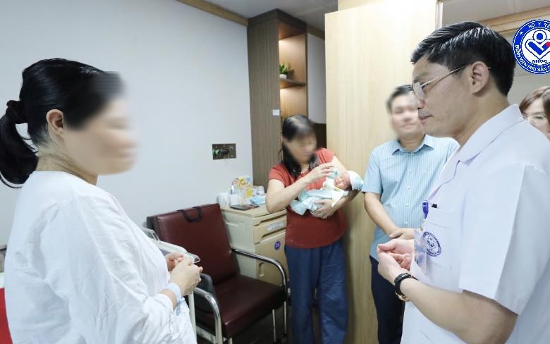 Người phụ nữ 41 tuổi sinh mổ lần thứ 7