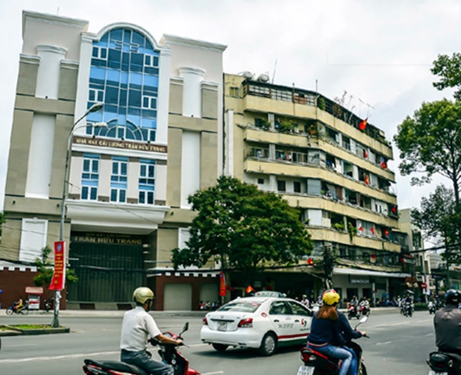 Nh&agrave; h&aacute;t Cải lương Trần Hữu Trang hiện l&agrave; một trong c&aacute;c nh&agrave; h&aacute;t đạt chuẩn của TP HCM