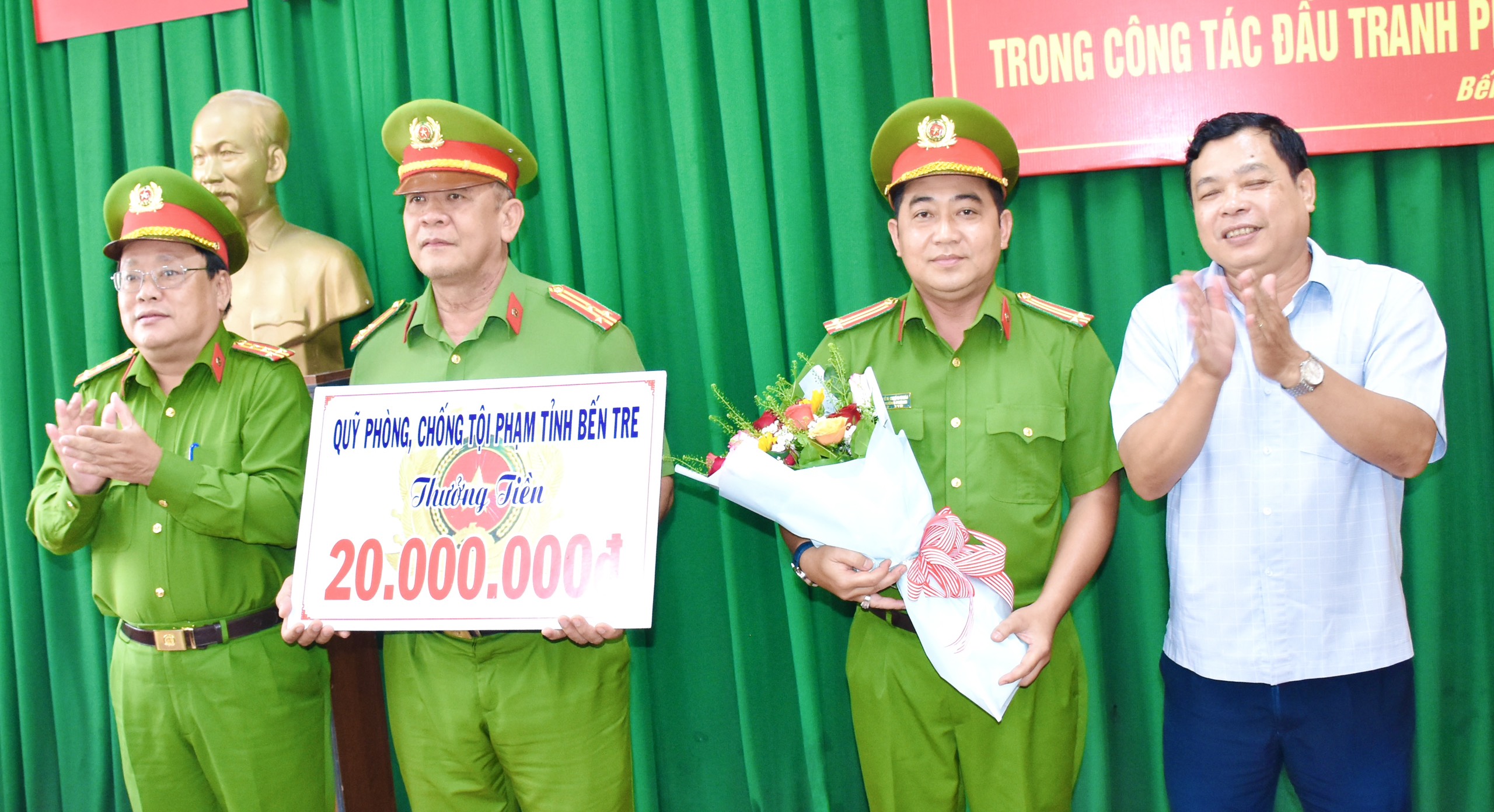 Một người vay tiền b&ecirc;n ngo&agrave;i bị ch&eacute;m chết tại nh&agrave; nghỉ- Ảnh 1.