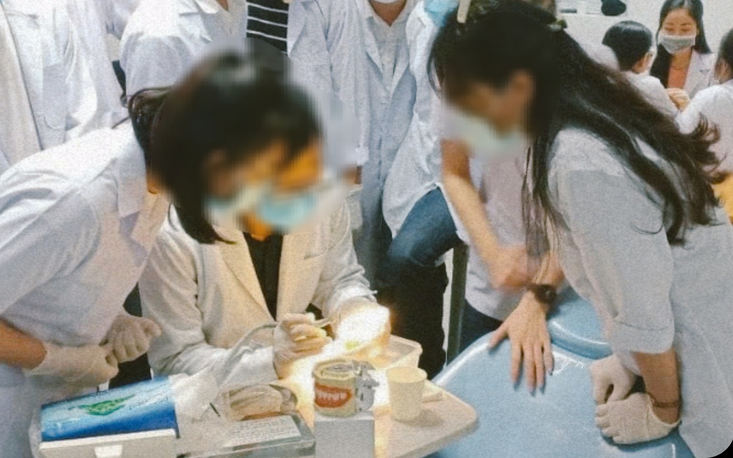 Một trường trung cấp có dấu hiệu sử dụng giấy phép giả, kiến nghị công an vào cuộc