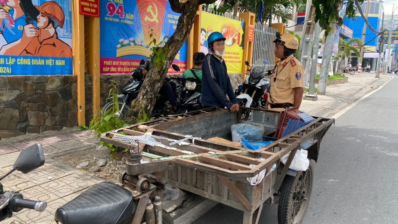 Dẹp ngay kiểu "dọc ngang tr&ecirc;u ngươi dư luận"!- Ảnh 2.