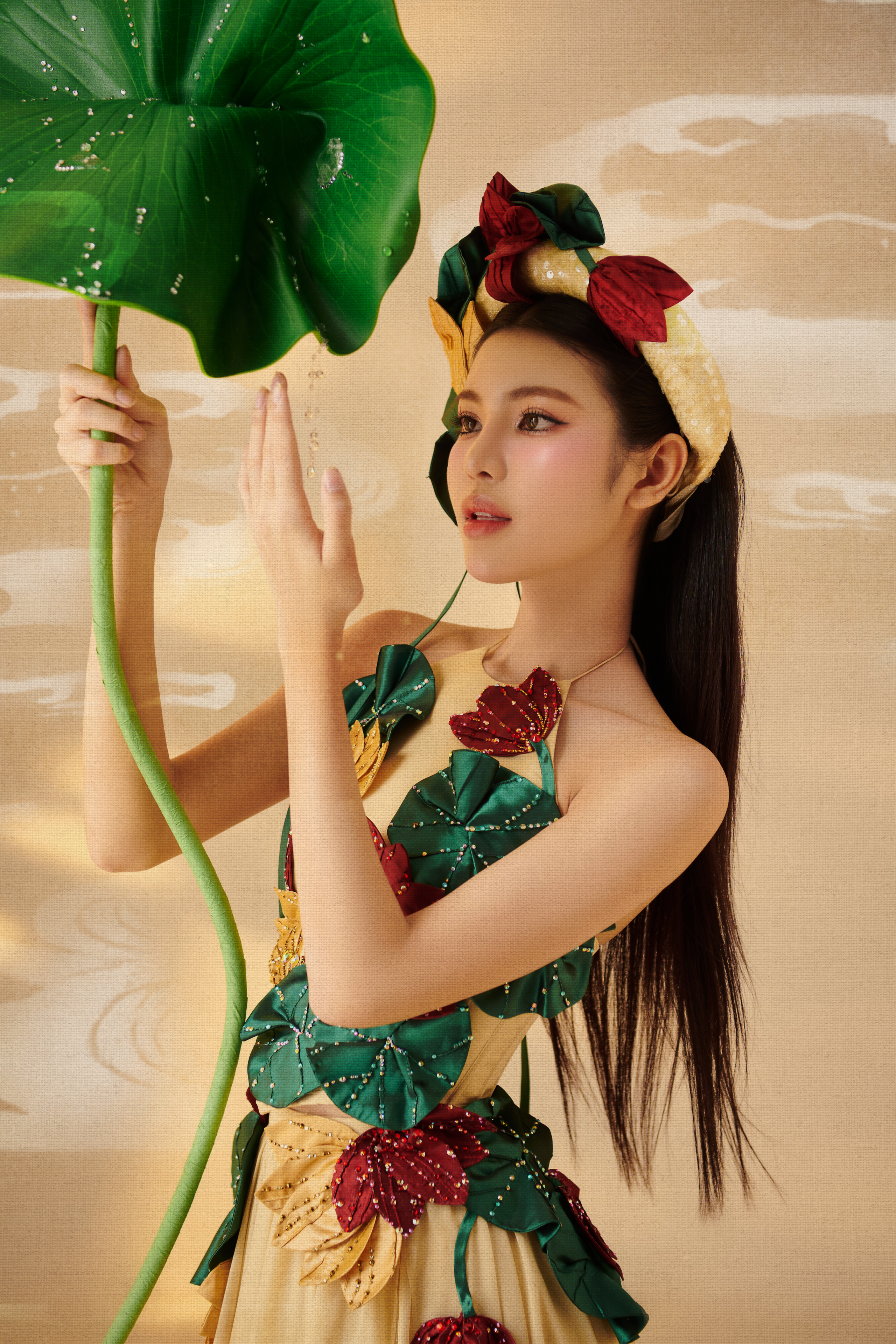 Người đẹp chuyển giới Tường San h&oacute;a mục đồng- Ảnh 6.