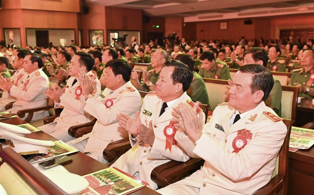 Phóng sự ảnh: Toàn cảnh ngày làm việc của Tổng Bí thư, Chủ tịch nước Tô Lâm tại TPHCM- Ảnh 9.