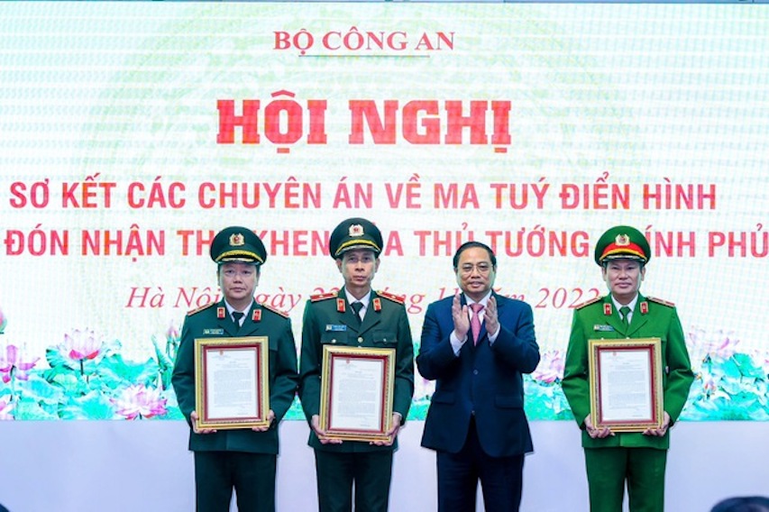 TỰ H&Agrave;O C&Ocirc;NG AN NH&Acirc;N D&Acirc;N VIỆT NAM (*): Kh&ocirc;ng khoan nhượng với tội phạm ma t&uacute;y- Ảnh 1.