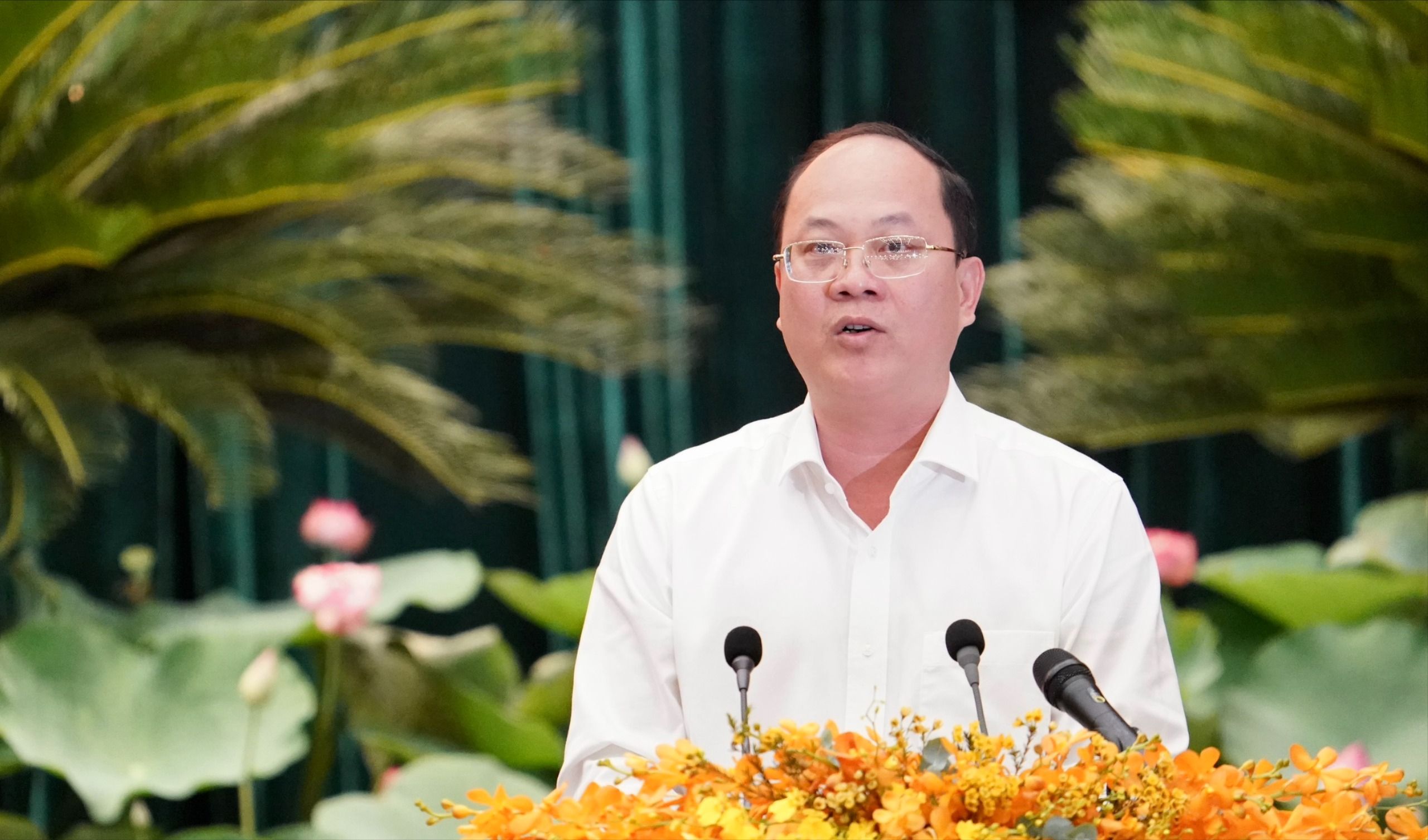 Nghi&ecirc;m t&uacute;c nghi&ecirc;n cứu, học tập, qu&aacute;n triệt tuy&ecirc;n truyền v&agrave; triển khai thực hiện Chỉ thị 35- Ảnh 2.