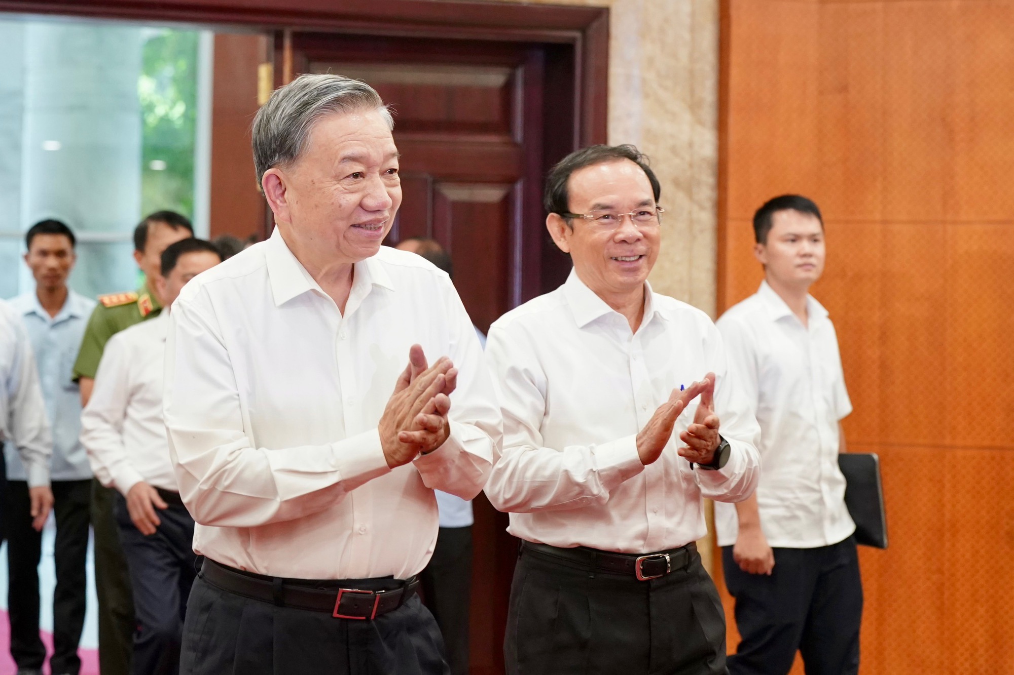 Tổng B&iacute; thư, Chủ tịch nước T&ocirc; L&acirc;m thăm v&agrave; l&agrave;m việc với Th&agrave;nh ủy TP HCM- Ảnh 2.