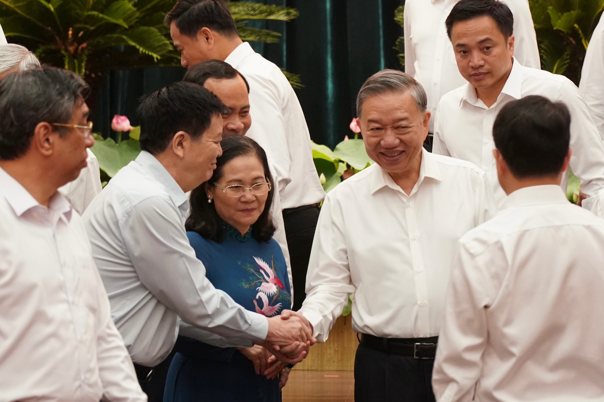 Phóng sự ảnh: Toàn cảnh ngày làm việc của Tổng Bí thư, Chủ tịch nước Tô Lâm tại TPHCM- Ảnh 16.
