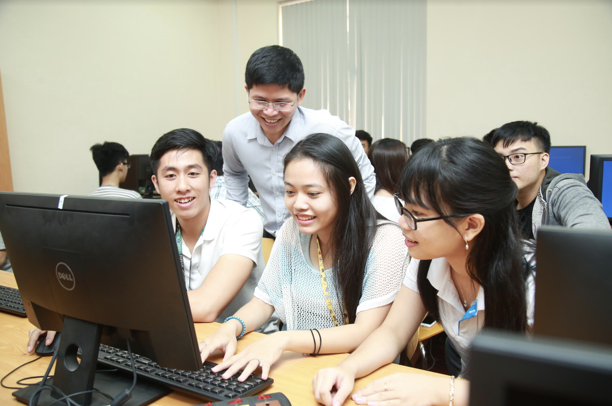 Điểm chuẩn của Trường ĐH Khoa học tự nhi&ecirc;n, Trường ĐH Quốc tế- Ảnh 2.