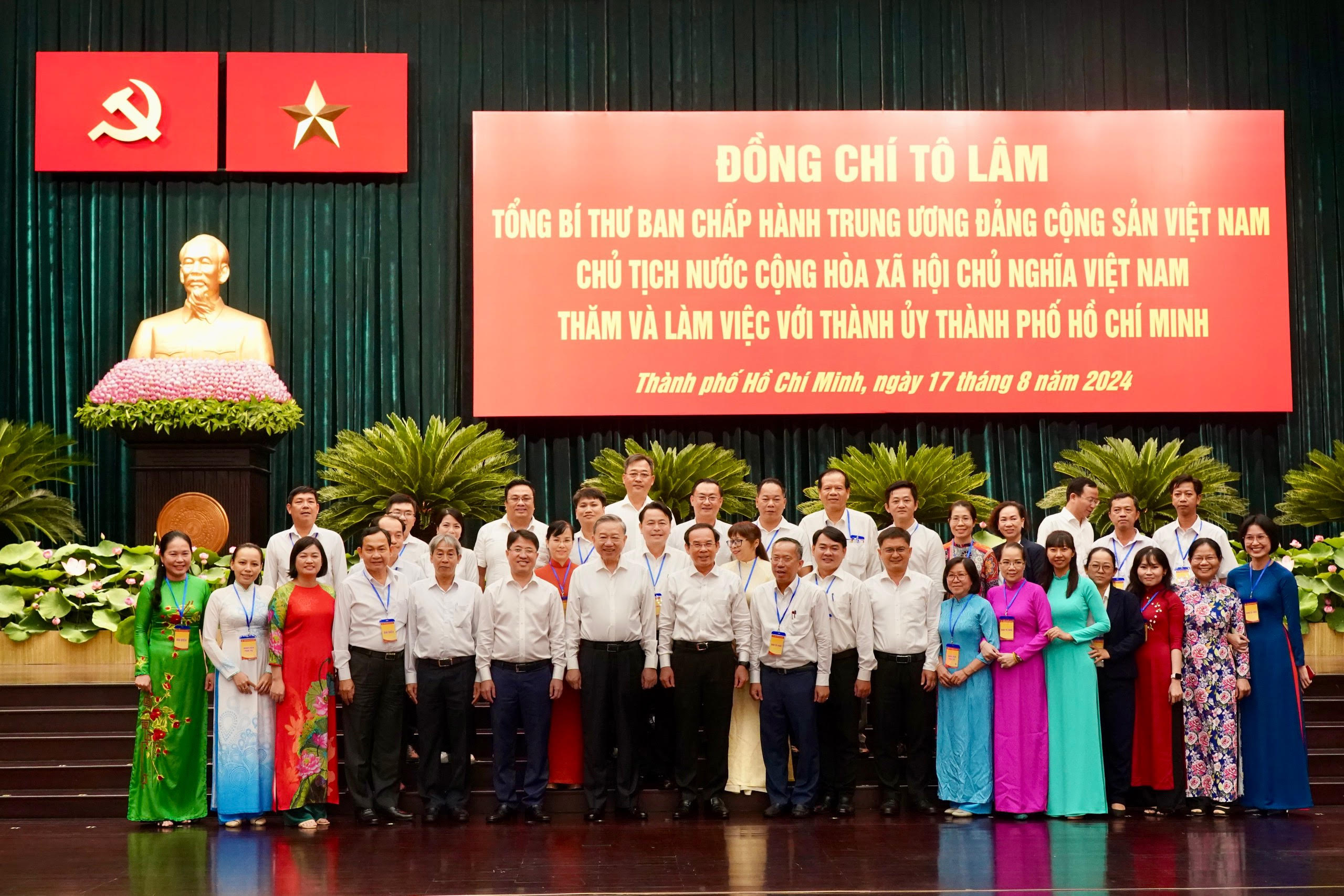 Phóng sự ảnh: Toàn cảnh ngày làm việc của Tổng Bí thư, Chủ tịch nước Tô Lâm tại TPHCM- Ảnh 18.