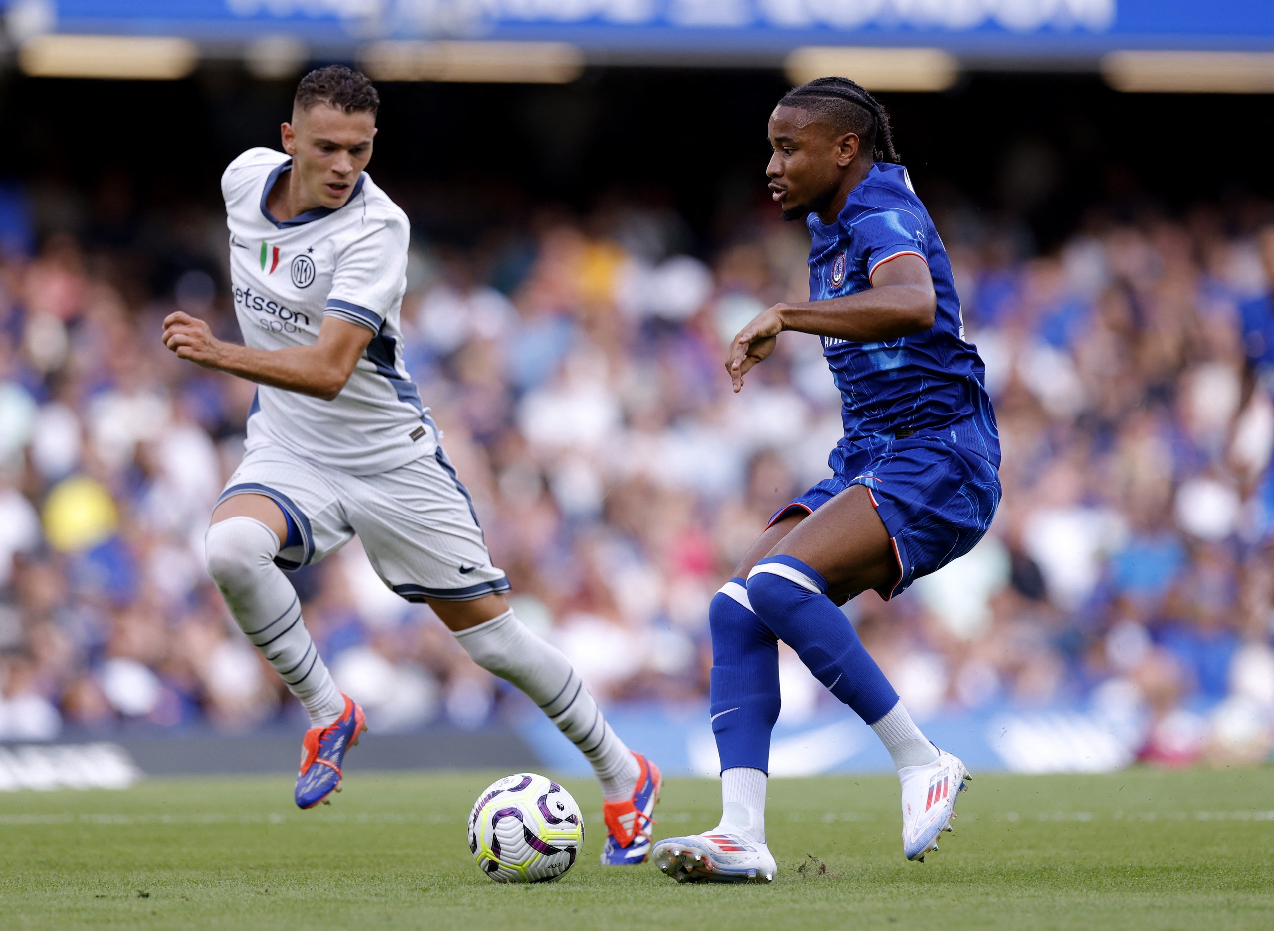 Soi tỉ số Ngoại hạng Anh Chelsea - Manchester City: Chủ nh&agrave; kh&oacute; c&oacute; điểm- Ảnh 1.