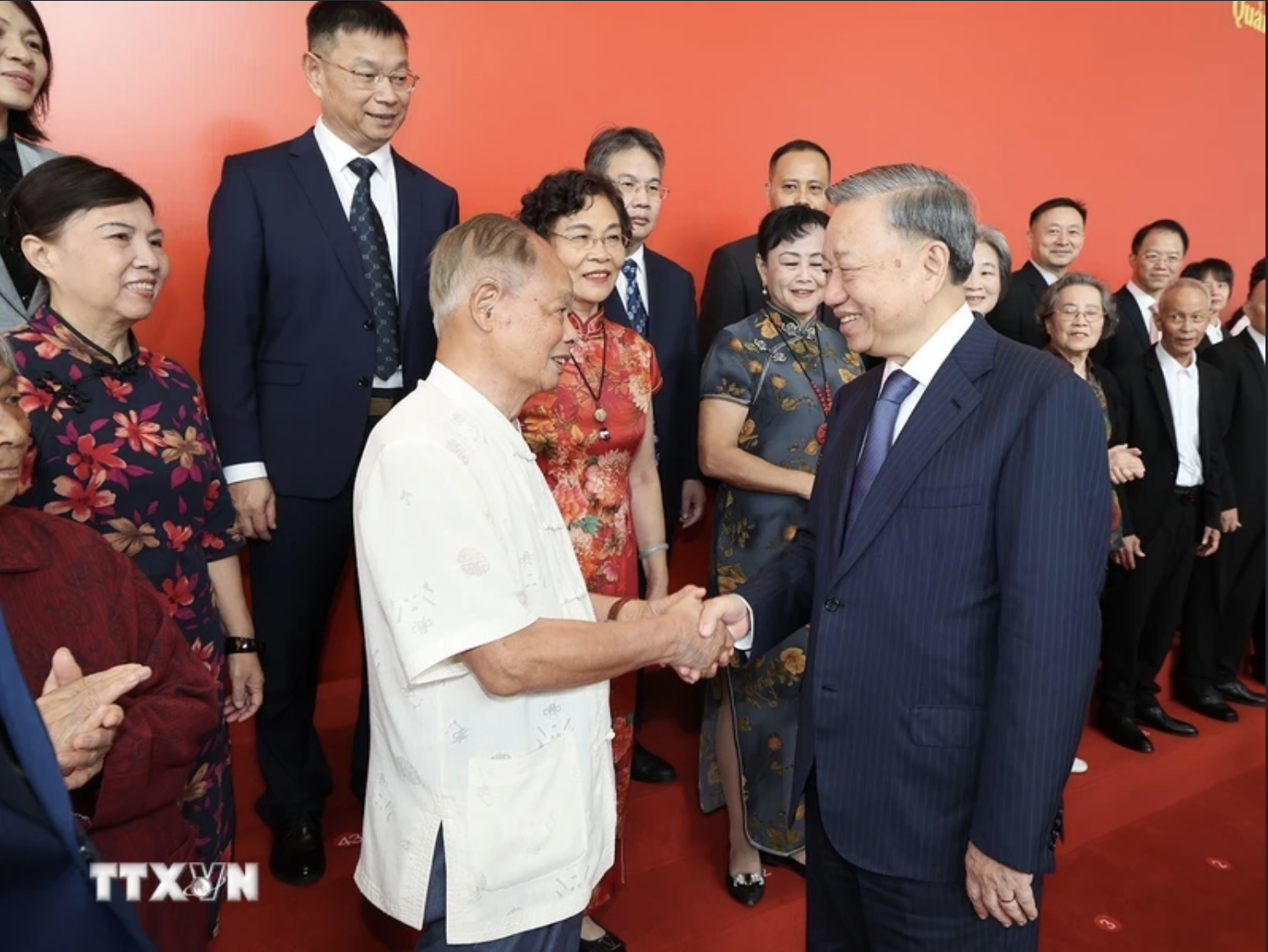 Tổng B&iacute; thư, Chủ tịch nước T&ocirc; L&acirc;m: Mong muốn lớn lao quan hệ Việt - Trung "m&atilde;i m&atilde;i xanh tươi, đời đời bền vững"- Ảnh 1.