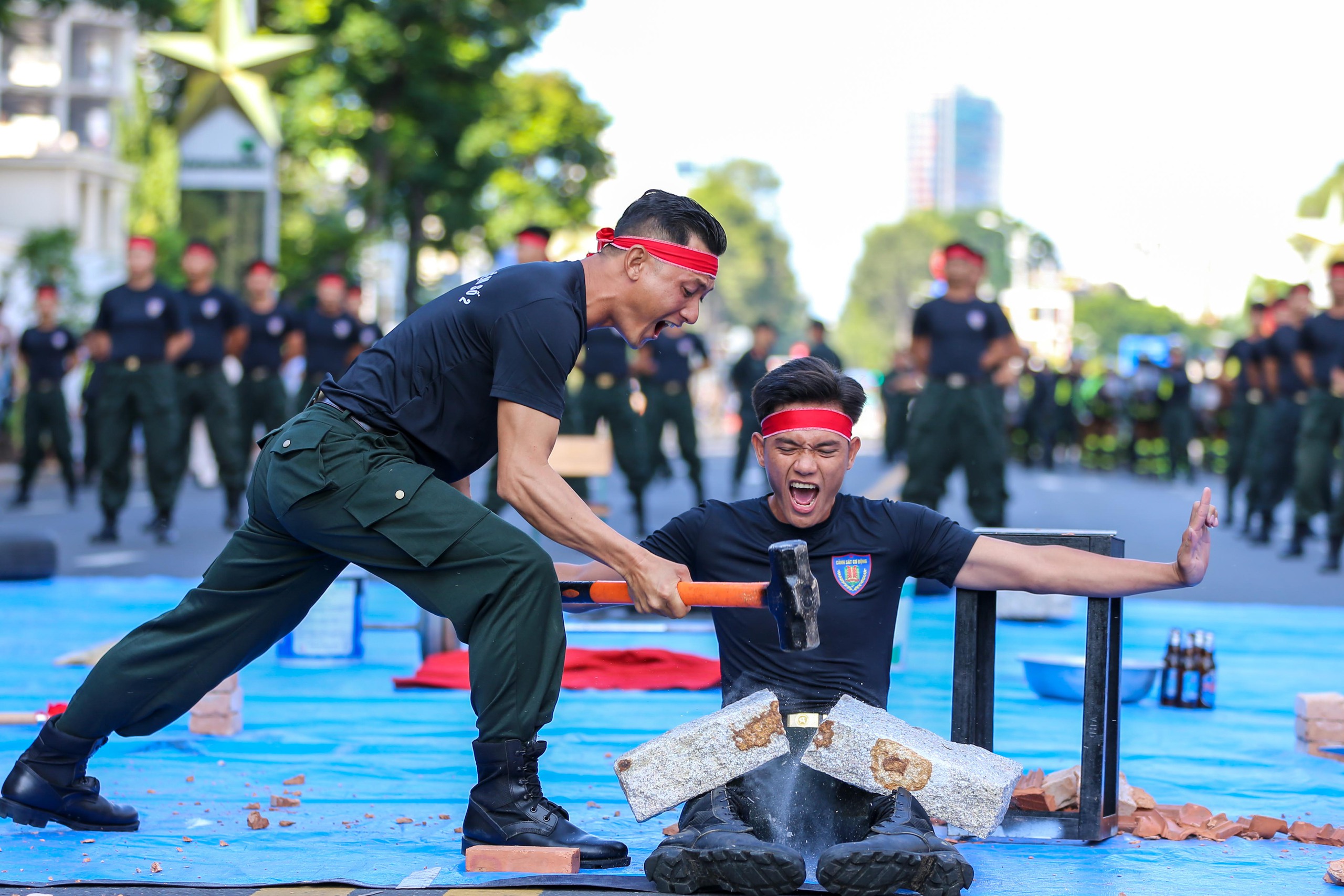 M&atilde;n nh&atilde;n với m&agrave;n tr&igrave;nh diễn đỉnh cao của kỵ binh tr&ecirc;n đường phố TP HCM- Ảnh 16.