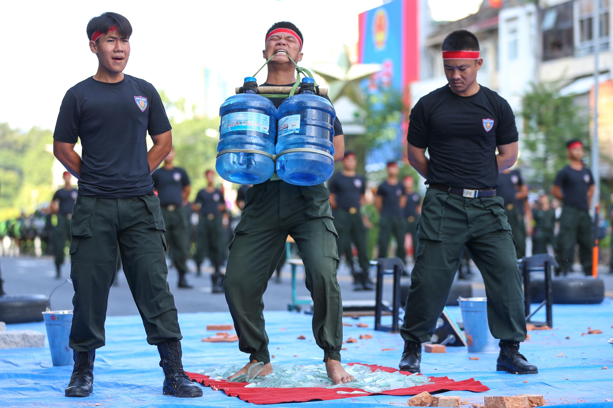 M&atilde;n nh&atilde;n với m&agrave;n tr&igrave;nh diễn đỉnh cao của kỵ binh tr&ecirc;n đường phố TP HCM- Ảnh 20.