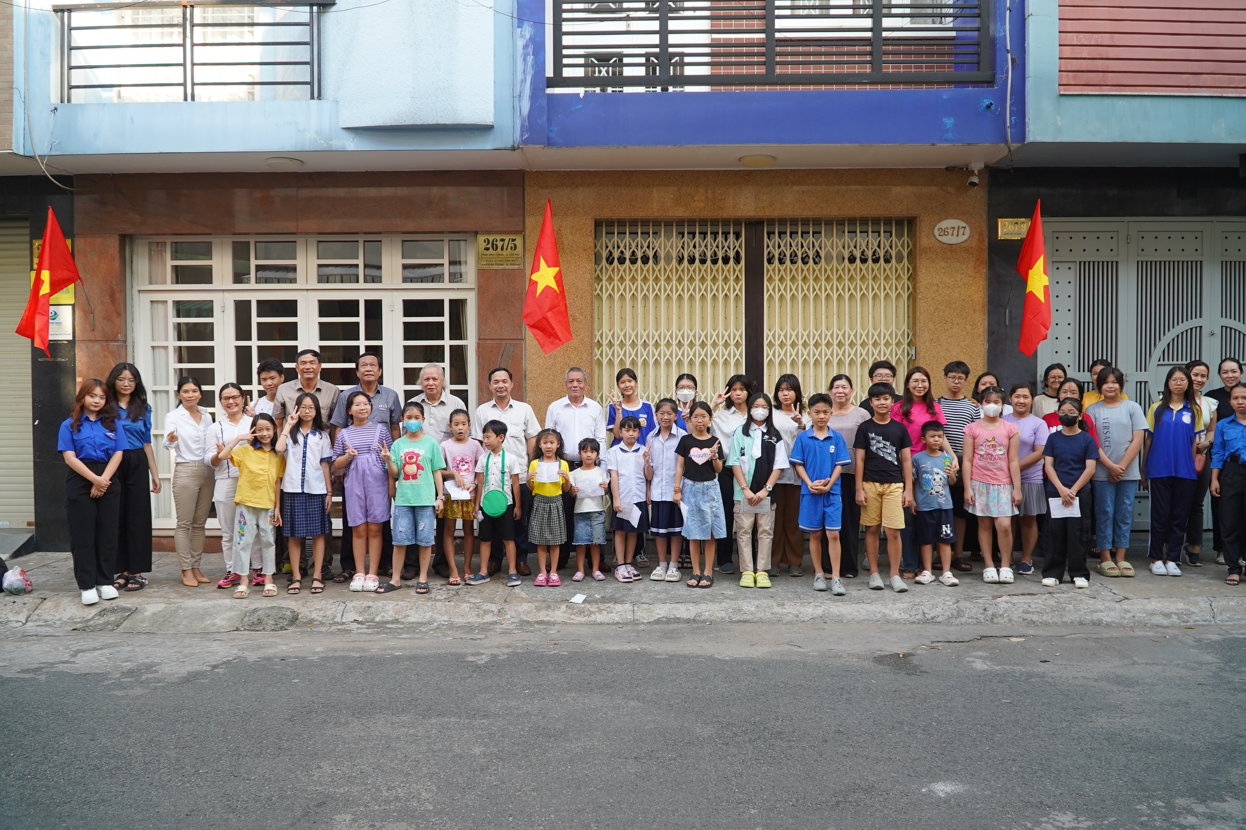 TP HCM: Kh&aacute;nh th&agrave;nh &ldquo;Đường cờ Tổ quốc&rdquo; tại phường Ho&agrave; Thạnh, quận T&acirc;n Ph&uacute;- Ảnh 2.