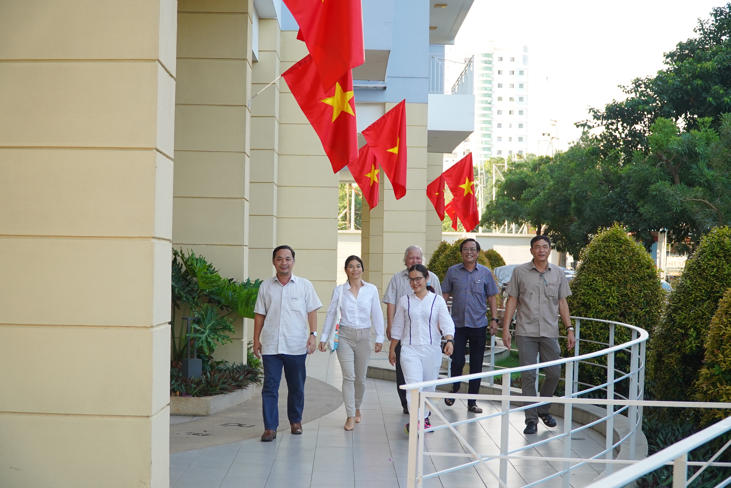 TP HCM: Kh&aacute;nh th&agrave;nh &ldquo;Đường cờ Tổ quốc&rdquo; tại phường Ho&agrave; Thạnh, quận T&acirc;n Ph&uacute;- Ảnh 4.