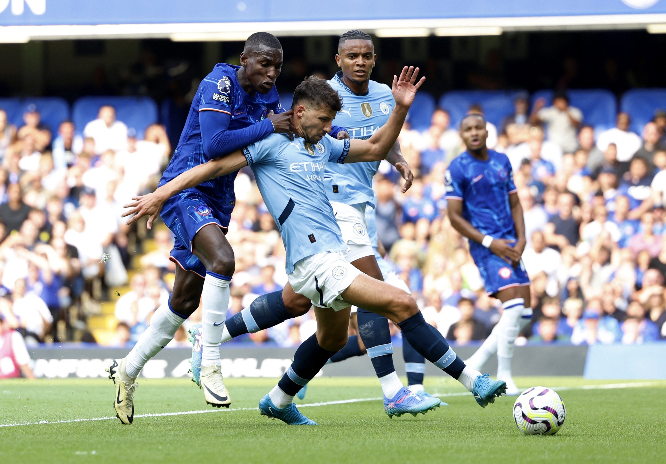 Chelsea thua trận mở m&agrave;n, Sterling tuy&ecirc;n bố "dằn mặt" g&acirc;y sốc- Ảnh 2.