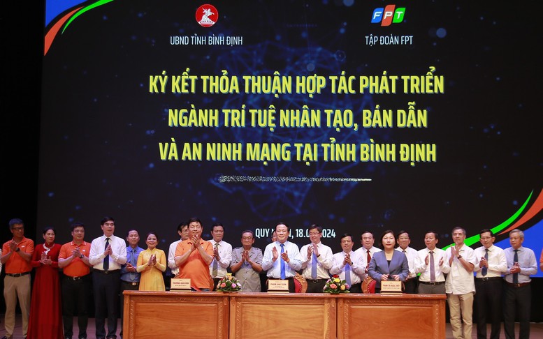 Bình Định đặt mục tiêu trở thành trung tâm công nghệ hàng đầu Việt Nam - Ảnh 2.