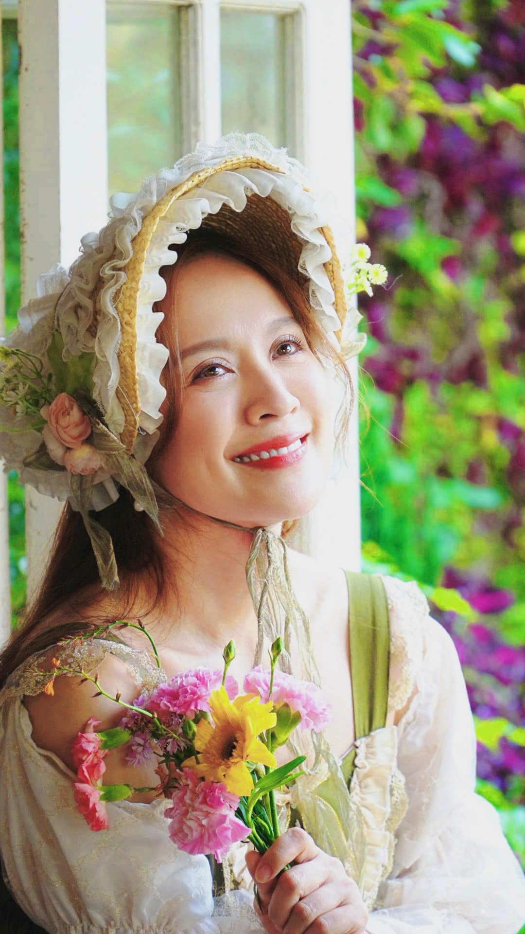 Thanh Th&uacute;y khoe vẻ đẹp rạng ngời tuổi 42- Ảnh 2.