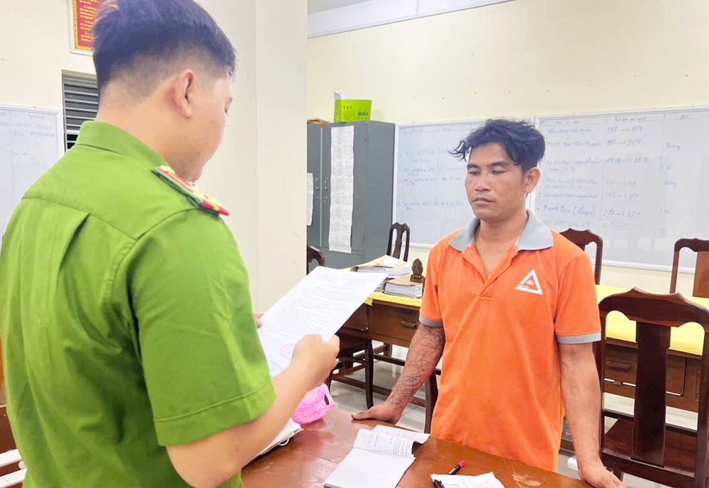 Trộm t&agrave;i sản của Điện M&aacute;y Xanh ở An Giang rồi trốn l&ecirc;n B&igrave;nh Dương- Ảnh 2.