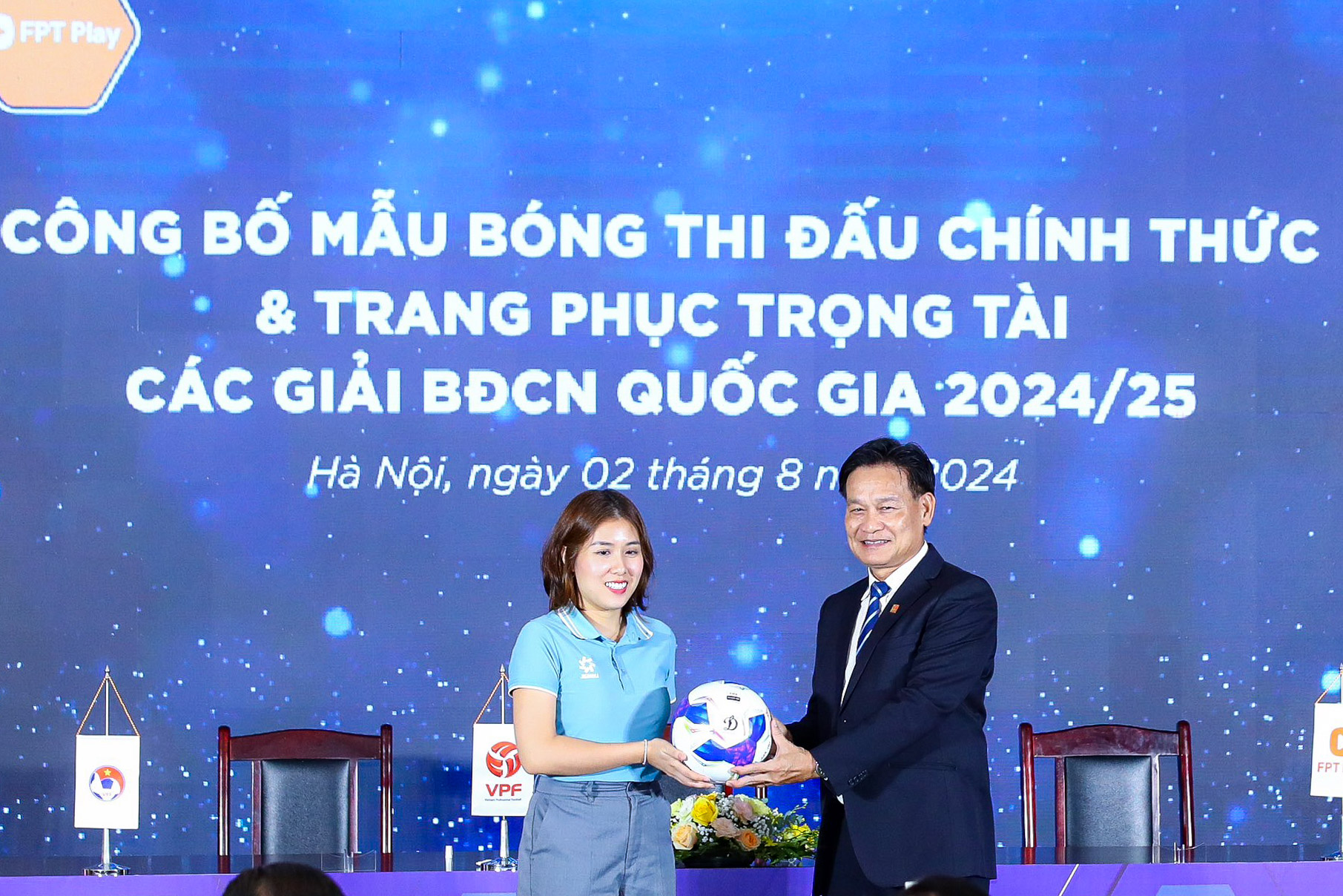 Giải b&oacute;ng đ&aacute; v&ocirc; địch quốc gia 2024/2025 c&oacute; nh&agrave; t&agrave;i trợ mới- Ảnh 2.
