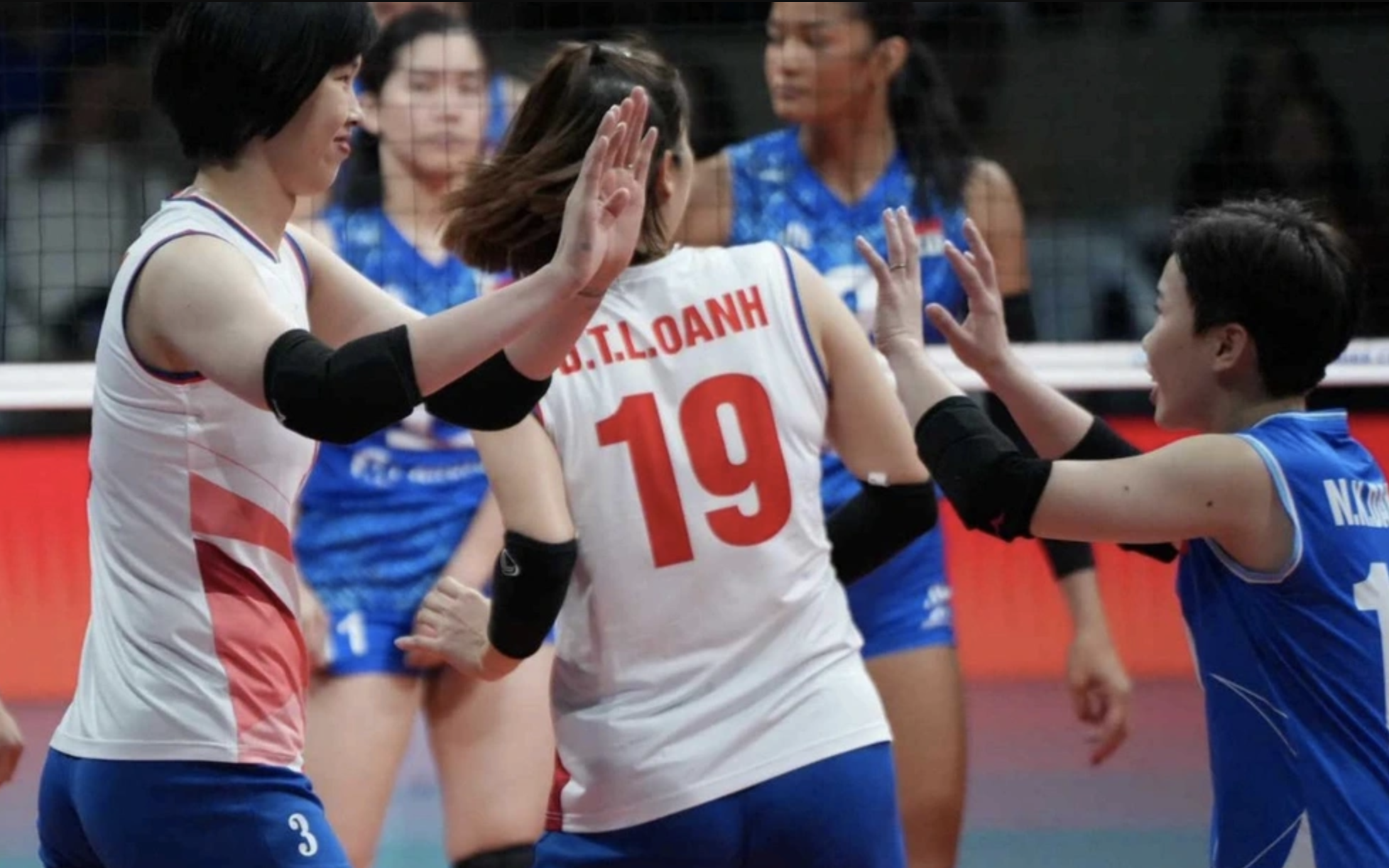 Tuyển Việt Nam nhọc nhằn thắng Phillipines trận mở màn SEA V-League