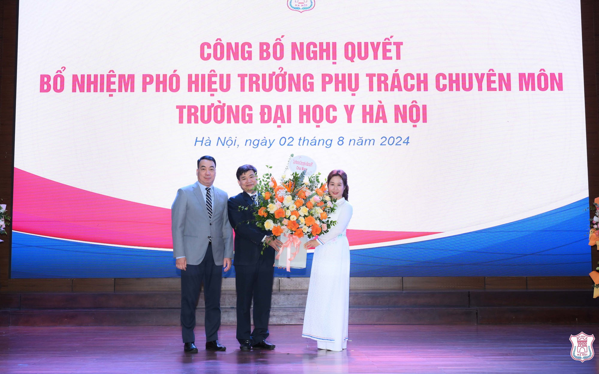 Trường ĐH Y Hà Nội có 2 tân phó hiệu trưởng 50 tuổi