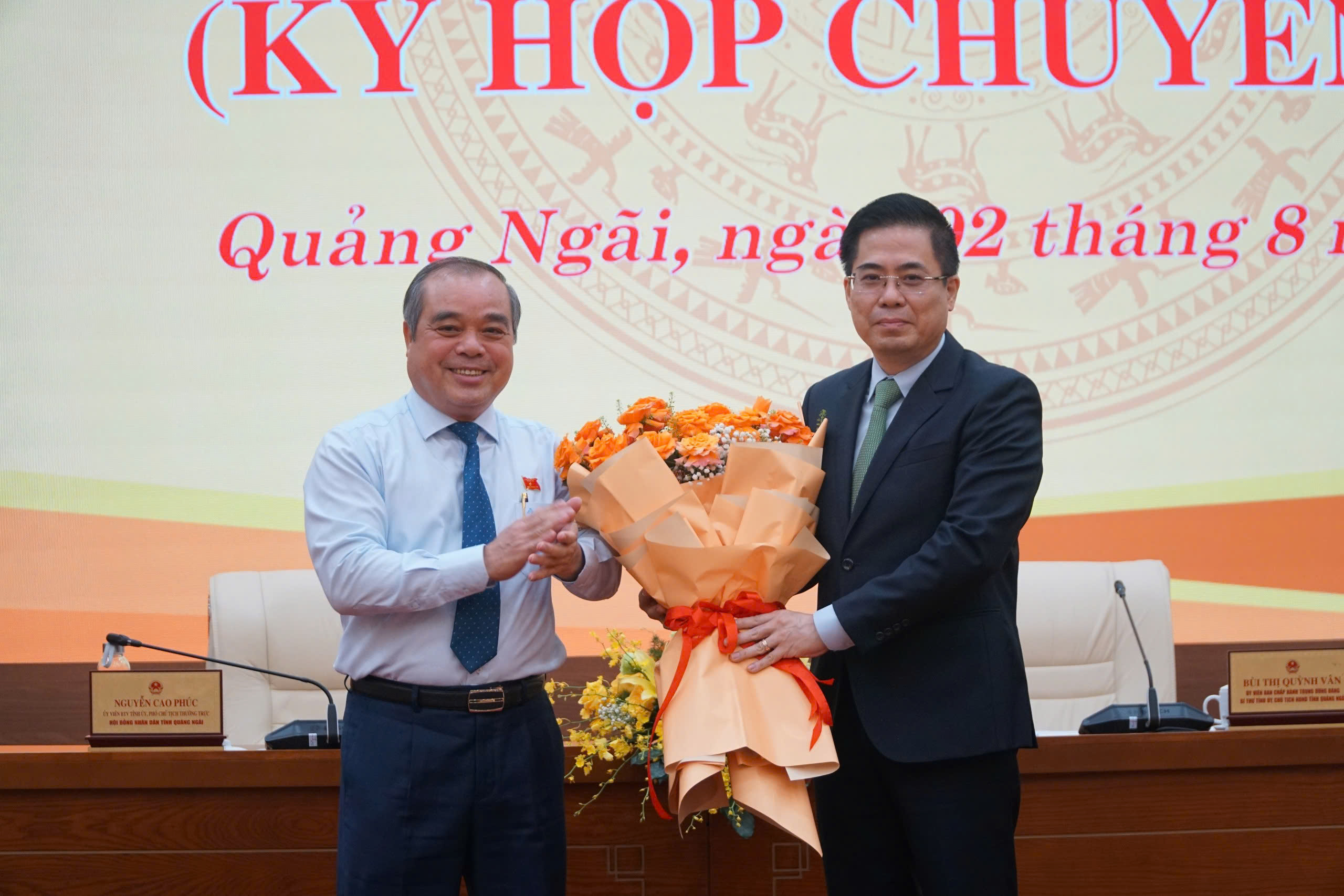 &Ocirc;ng Nguyễn Ho&agrave;ng Giang được bầu l&agrave;m Chủ tịch UBND tỉnh Quảng Ng&atilde;i- Ảnh 1.