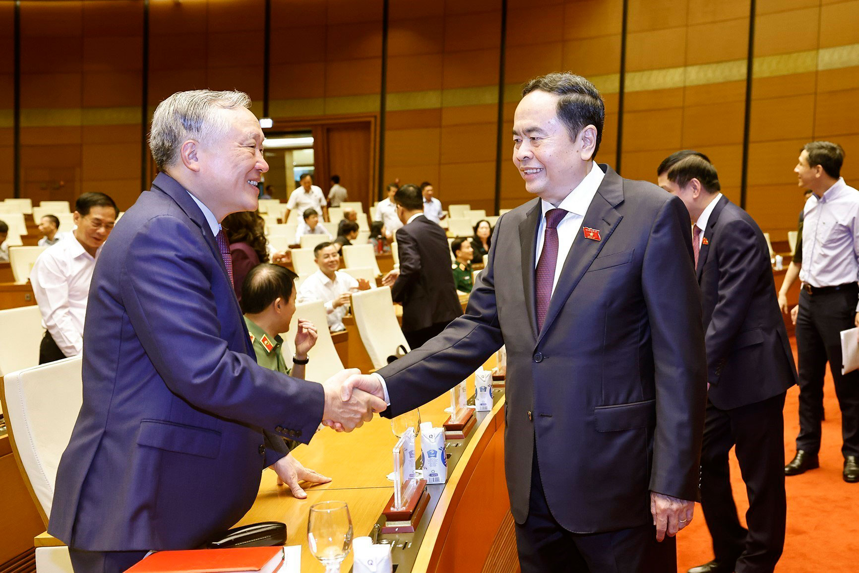 Chủ tịch Quốc hội Trần Thanh Mẫn v&agrave; c&aacute;c đại biểu Quốc hội trước phi&ecirc;n chất vấn v&agrave; trả lời chất vấn việc thực hiện các nghị quyết của Ủy ban Thường vụ Quốc hội ng&agrave;y 21-8. Ảnh: TTXVN