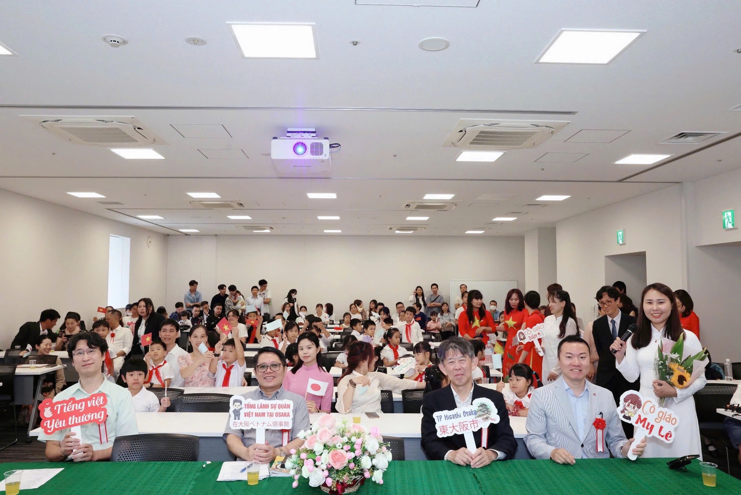 500 đại biểu tham dự "Hội nghị Diên Hồng" của kiều bào- Ảnh 1.