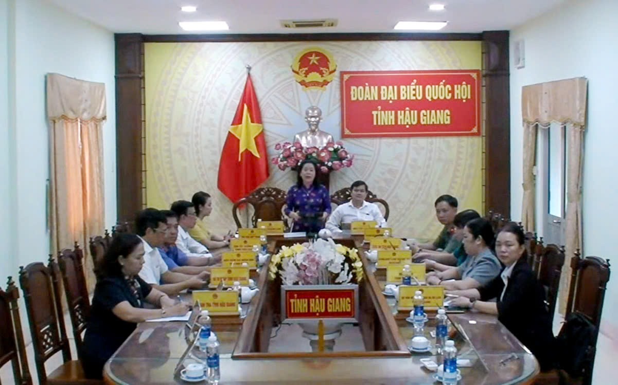 Bộ trưởng Nguyễn Văn H&ugrave;ng: Th&ugrave; lao của diễn vi&ecirc;n chỉ 40 ng&agrave;n đồng/buổi- Ảnh 2.