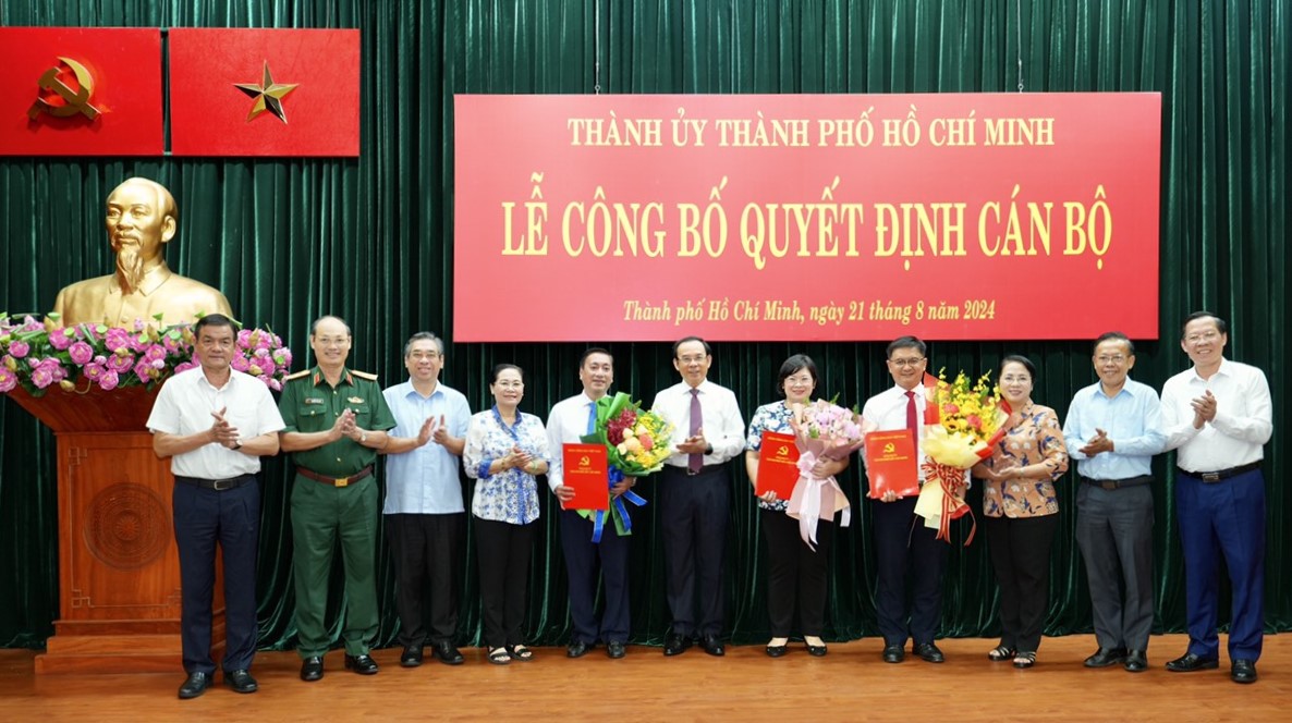 Ban Thường vụ Th&agrave;nh ủy TP HCM c&oacute; th&ecirc;m 4 th&agrave;nh vi&ecirc;n- Ảnh 1.