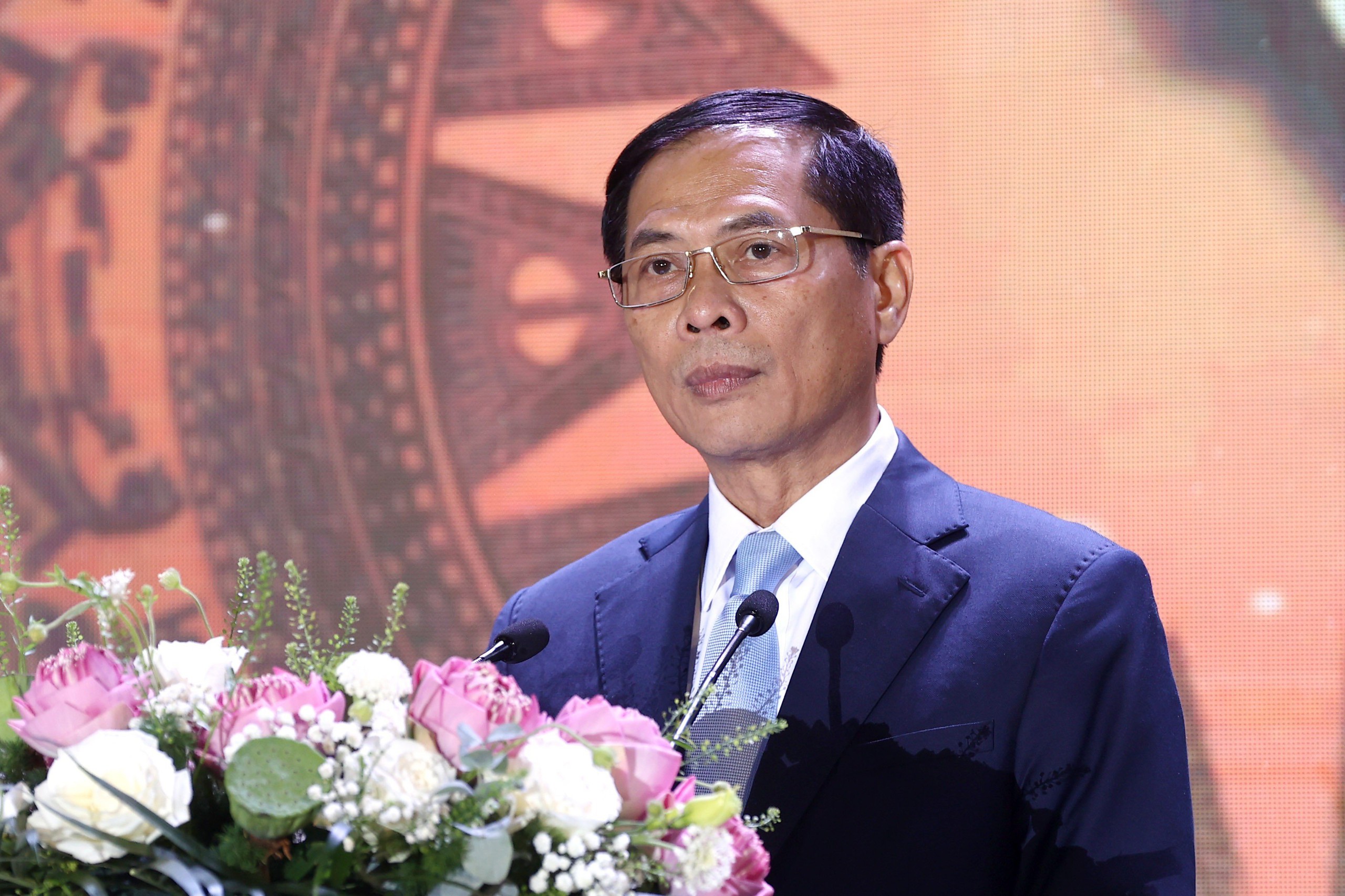 Bộ trưởng Ngoại giao: Cảm ơn kiều b&agrave;o đ&oacute;ng g&oacute;p cho qu&ecirc; hương, g&oacute;p phần rạng danh Tổ quốc- Ảnh 1.