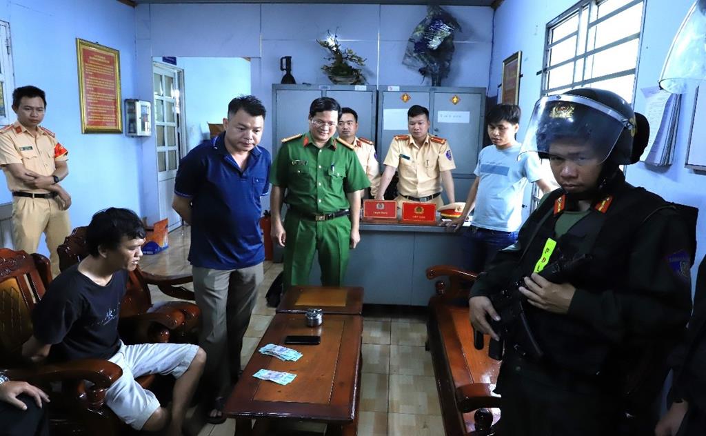 “Quý đen" - nỗi ám ảnh của nhiều người trên sông Thị Vải - đã bị bắt - Ảnh 1.