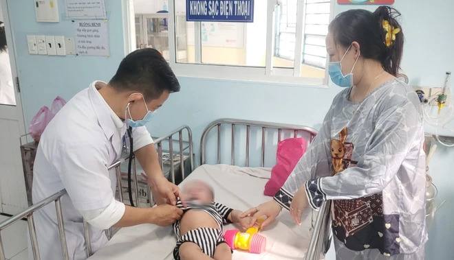 Hơn 2.000 ca mắc sởi, 18 địa phương triển khai gấp chiến dịch ti&ecirc;m vắc-xin- Ảnh 3.