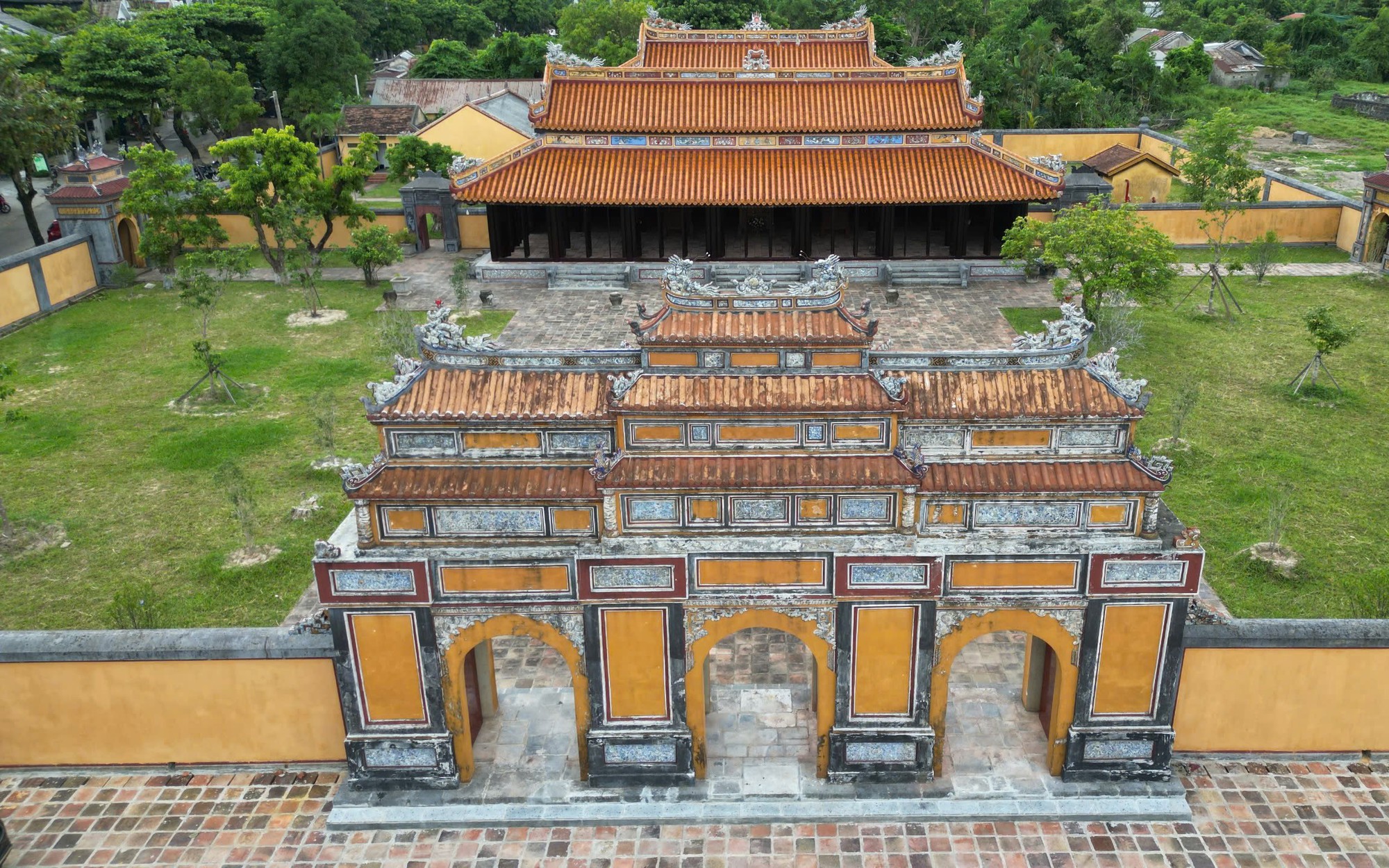 Khám phá nơi có 39 lăng mộ các ông hoàng, bà chúa