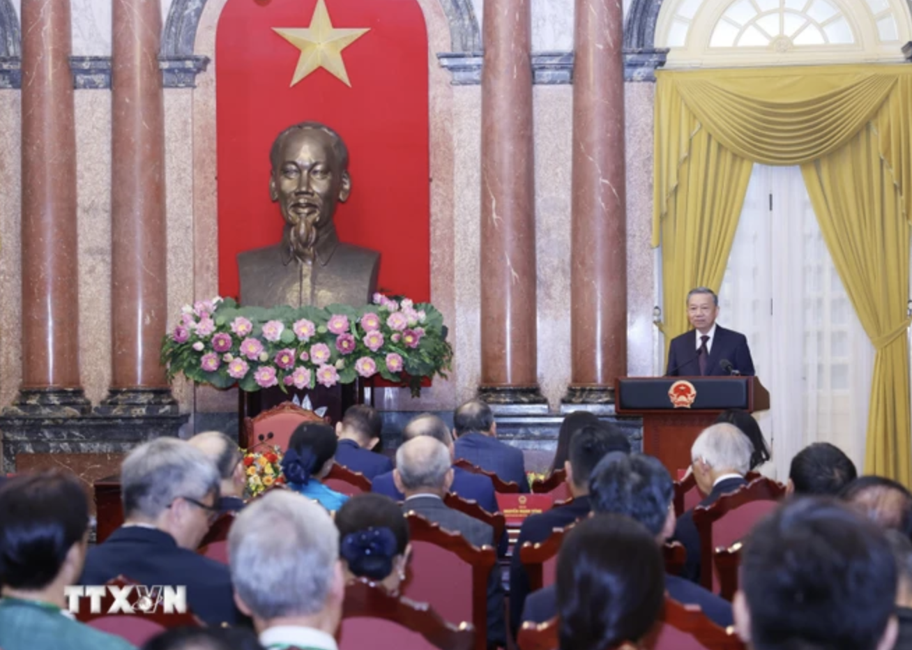 Tổng B&iacute; thư, Chủ tịch nước T&ocirc; L&acirc;m gặp mặt kiều b&agrave;o ti&ecirc;u biểu- Ảnh 4.