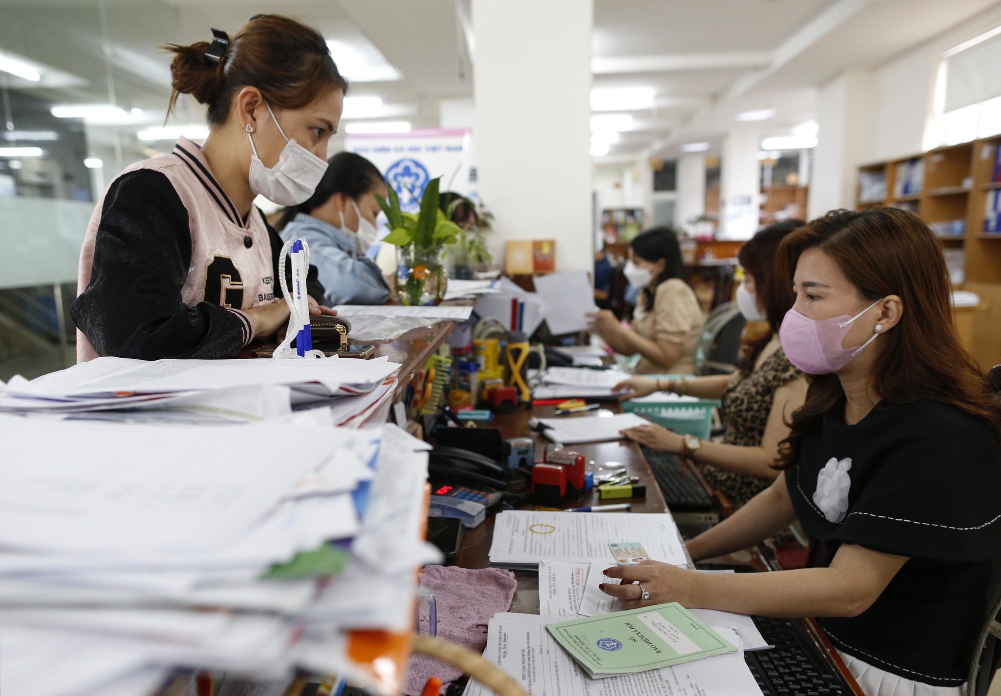 V&igrave; sao l&ugrave;i thời gian chi trả lương hưu, trợ cấp th&aacute;ng 9?- Ảnh 1.