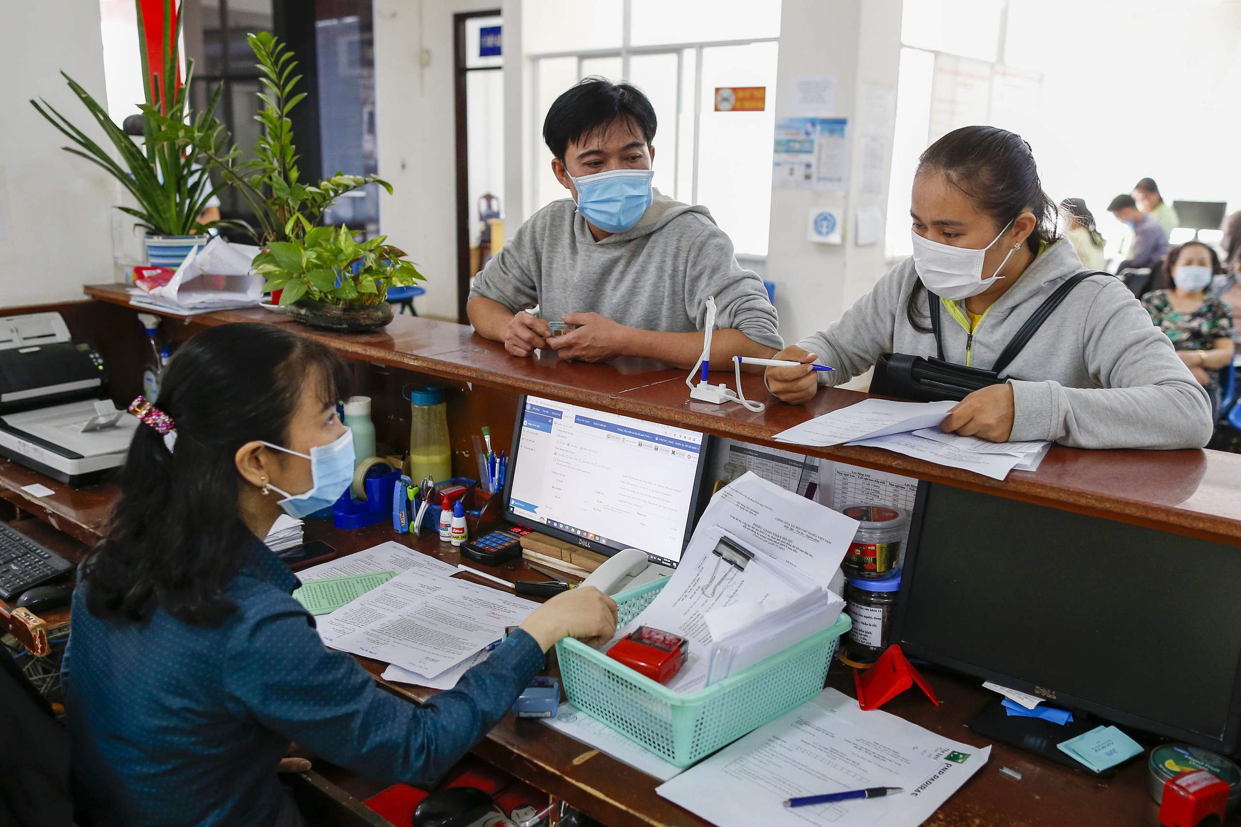 V&igrave; sao l&ugrave;i thời gian chi trả lương hưu, trợ cấp th&aacute;ng 9?- Ảnh 2.