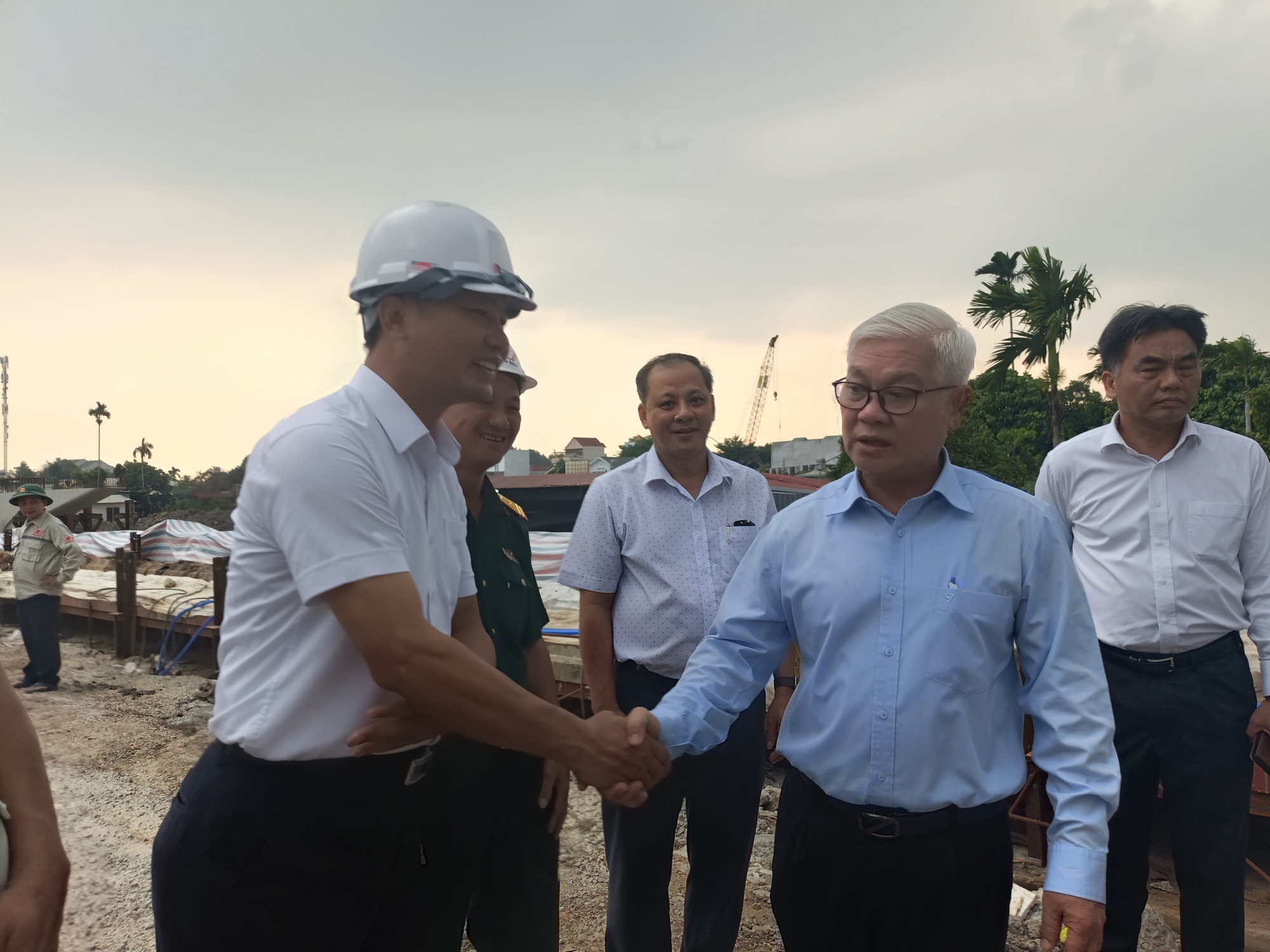 Nhập khẩu c&aacute;t từ Campuchia đắp nền đường c&ocirc;ng tr&igrave;nh V&agrave;nh đai 3 - TP HCM đoạn qua B&igrave;nh Dương- Ảnh 2.