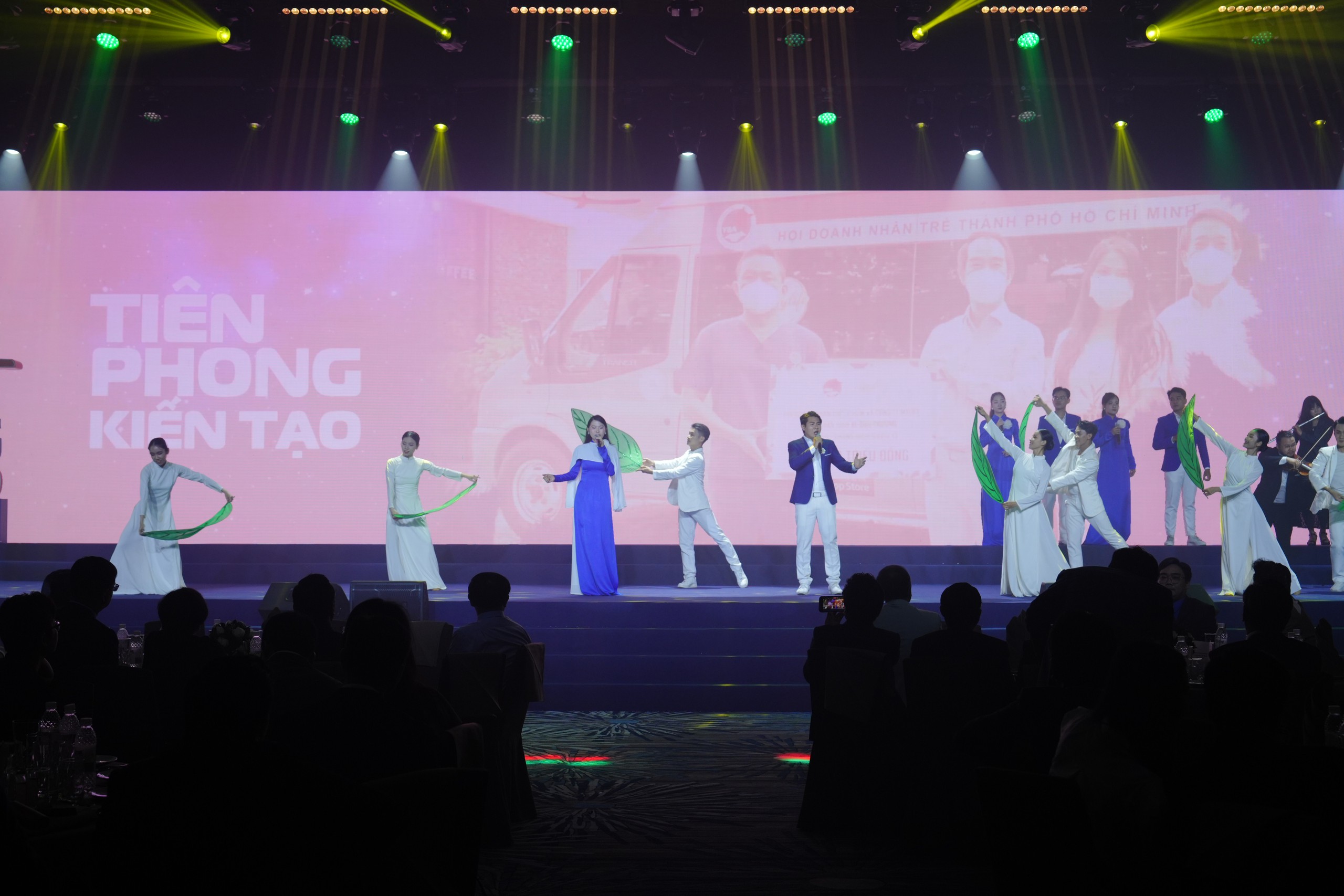 Các doanh nhân trẻ TP HCM tạo ra hàng triệu việc làm - Ảnh 2.