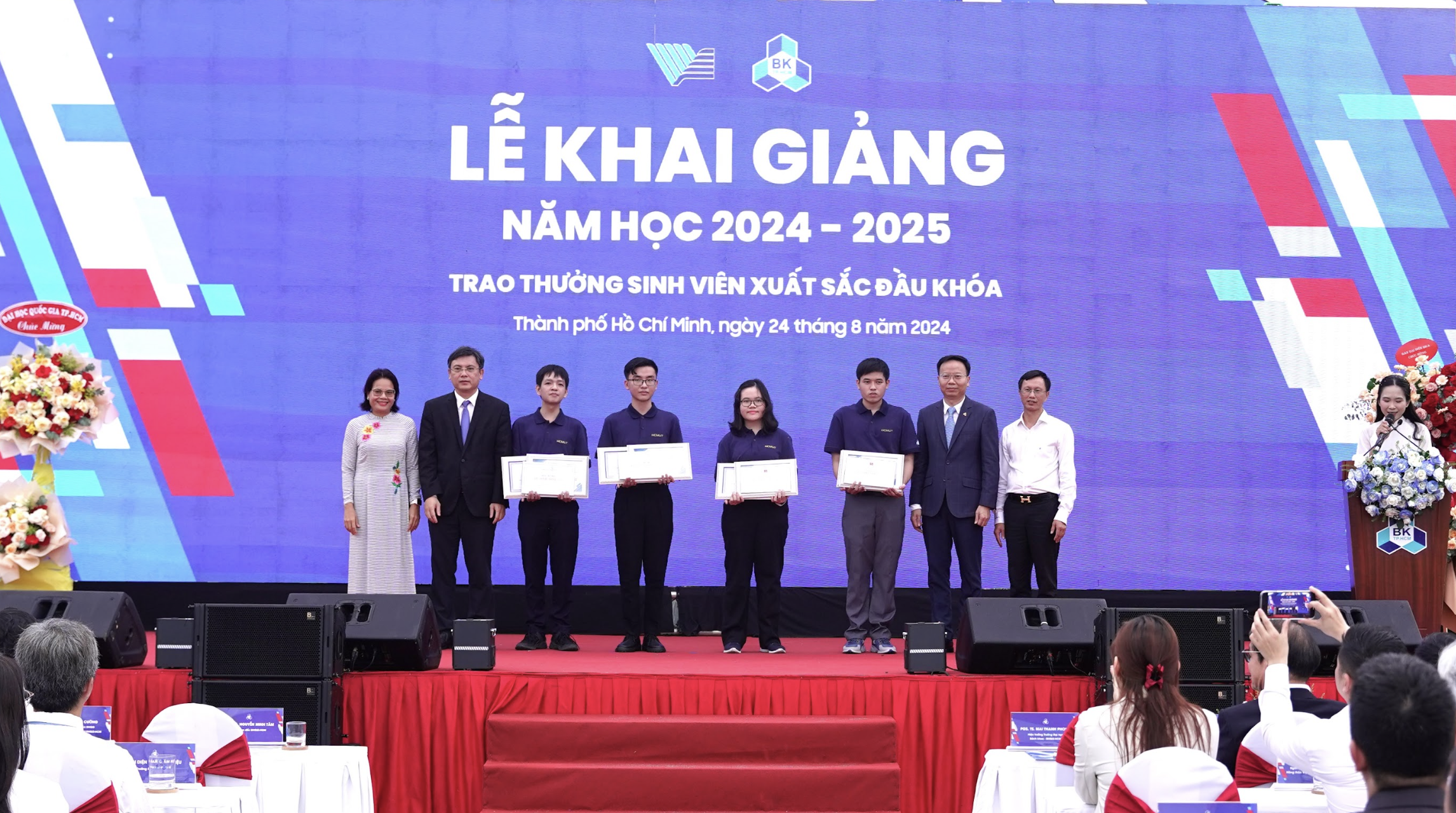 Trường ĐH B&aacute;ch khoa TP HCM khai giảng năm học mới- Ảnh 3.