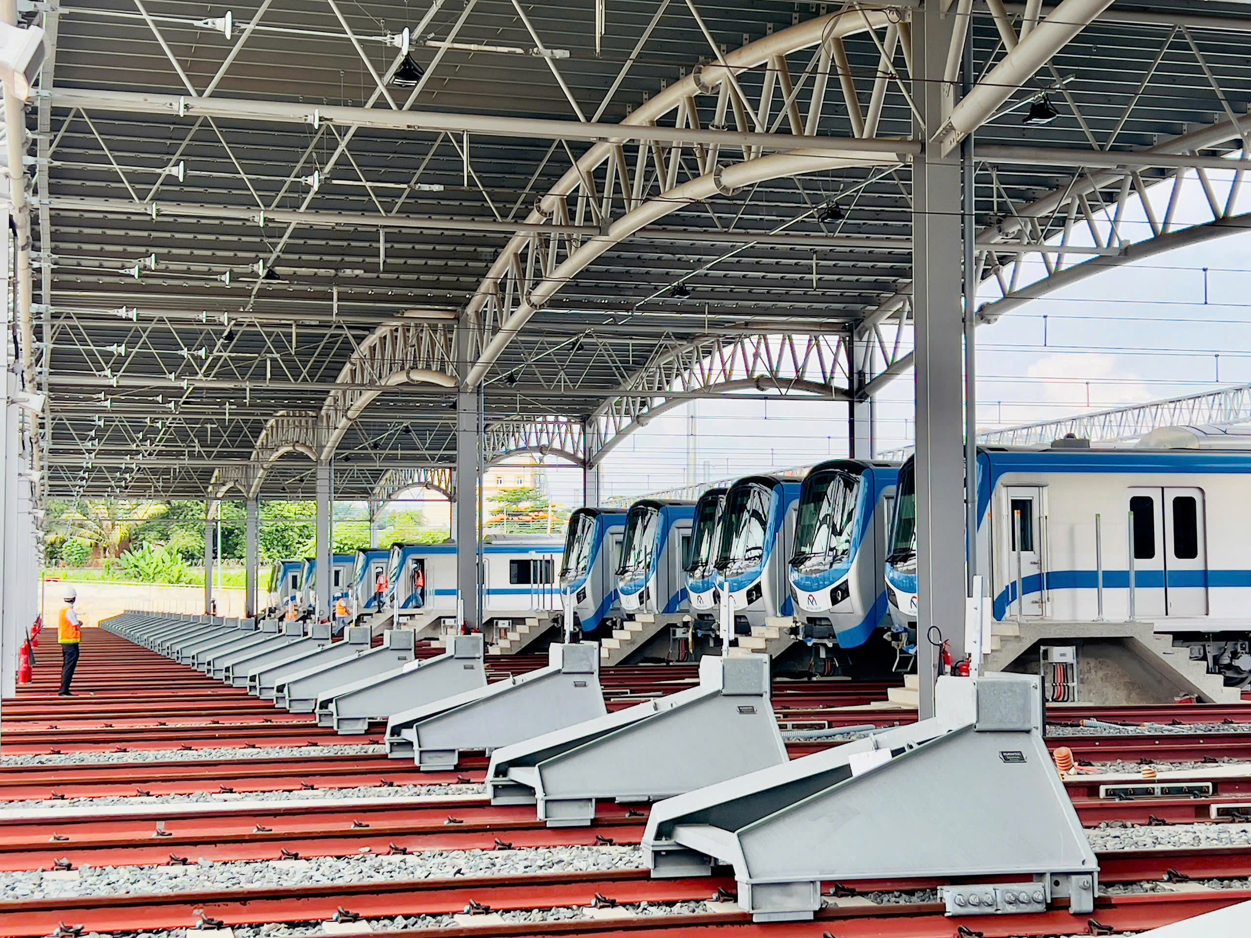 Tuyến metro số 1 Bến Th&agrave;nh - Suối Ti&ecirc;n v&agrave;o chặng nước r&uacute;t- Ảnh 4.