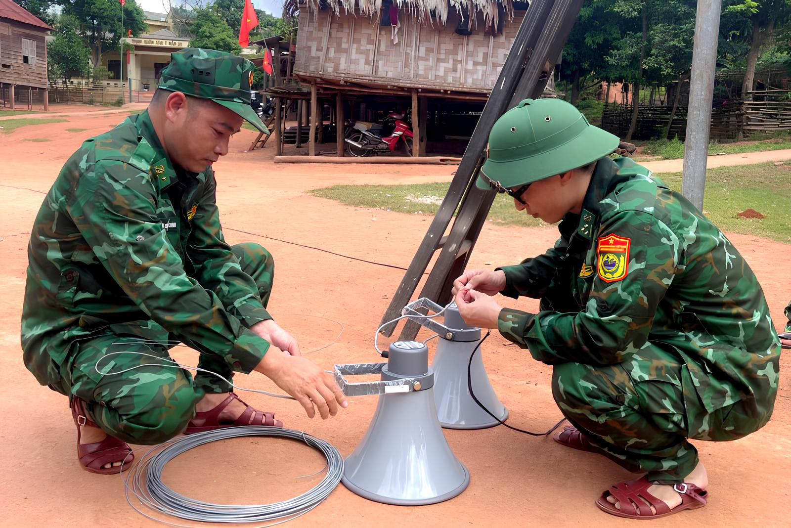 D&acirc;n vận kh&eacute;o, việc kh&oacute; cũng xong- Ảnh 1.