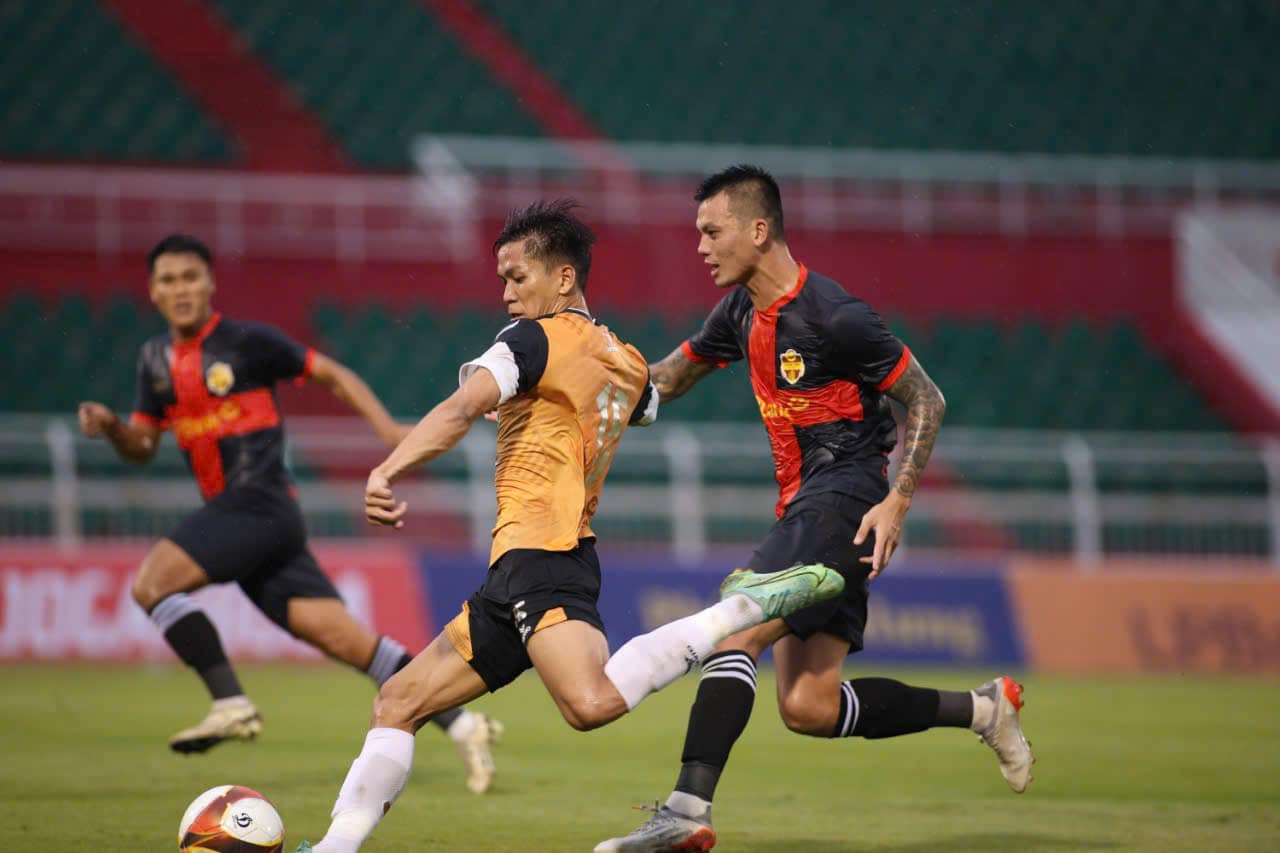 C&uacute;p tứ h&ugrave;ng LPBank 2024: HAGL c&ugrave;ng CLB TP HCM tranh 